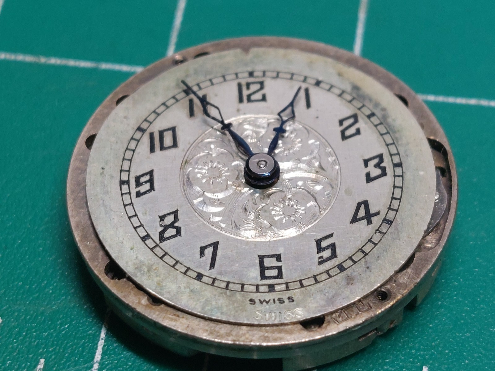 Vintage Exello 16 jewel watch movement For Parts w 14k Gold Filled Case