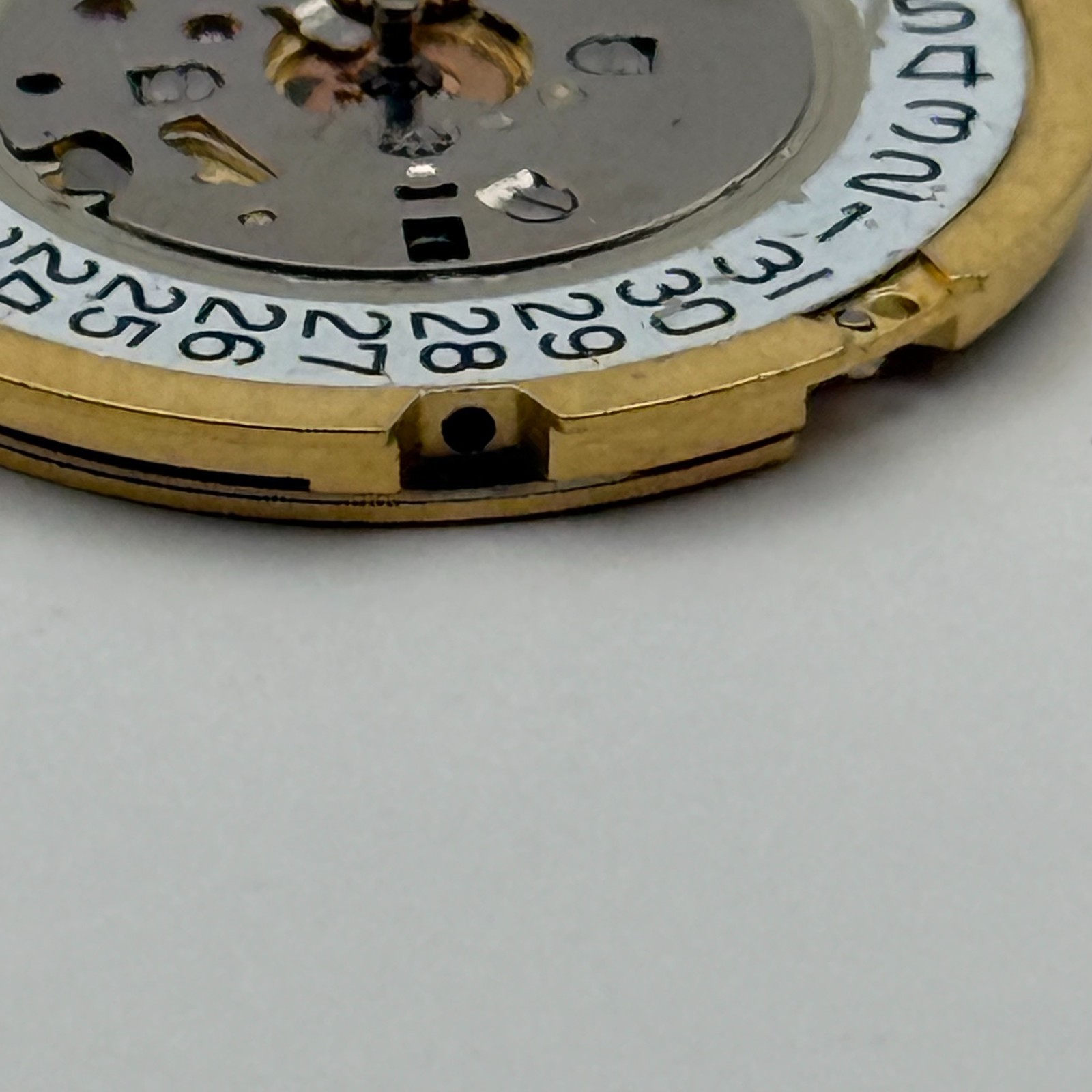 Ronda 1006 Watch Movement Quartz Swiss Date 8 Jewels Vintage Parts Repair 23.9mm