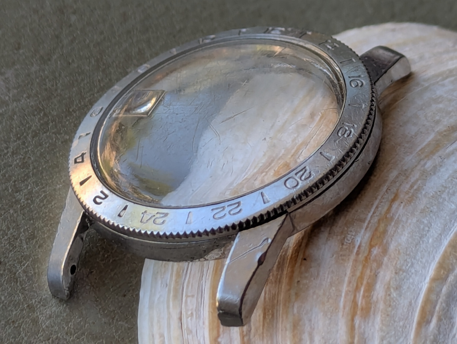 Genuine Vintage 1960’s Glycine Airman Pilot’s Watch BEZEL/MID-CASE/CRYSTAL ONLY