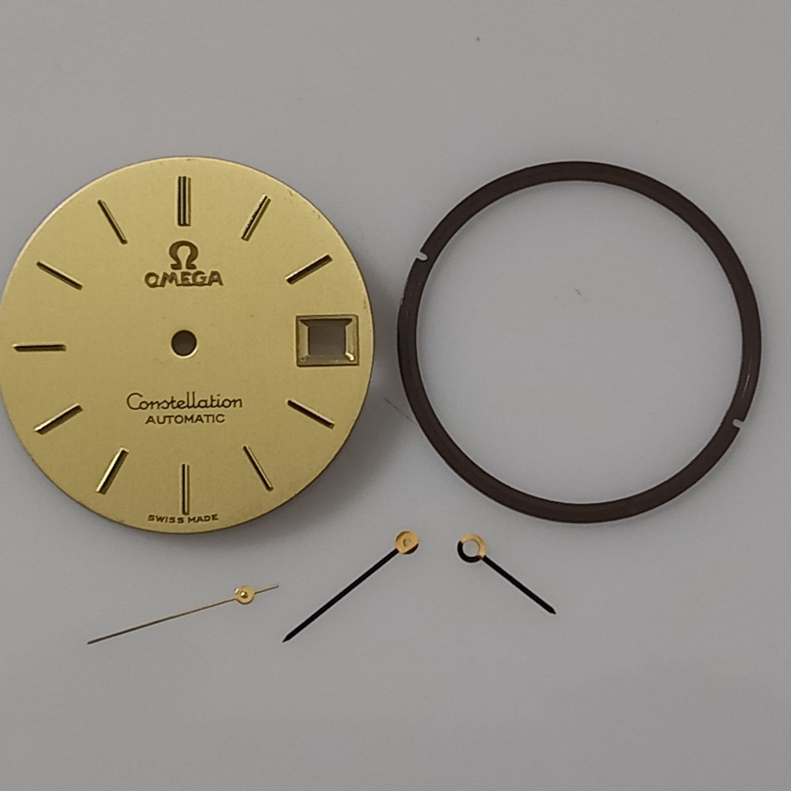18K OMEGA CONSTELLATION DIAL + SET HANDS FOR CAL 1011 – 3.8 G 18K / 27.4 MM