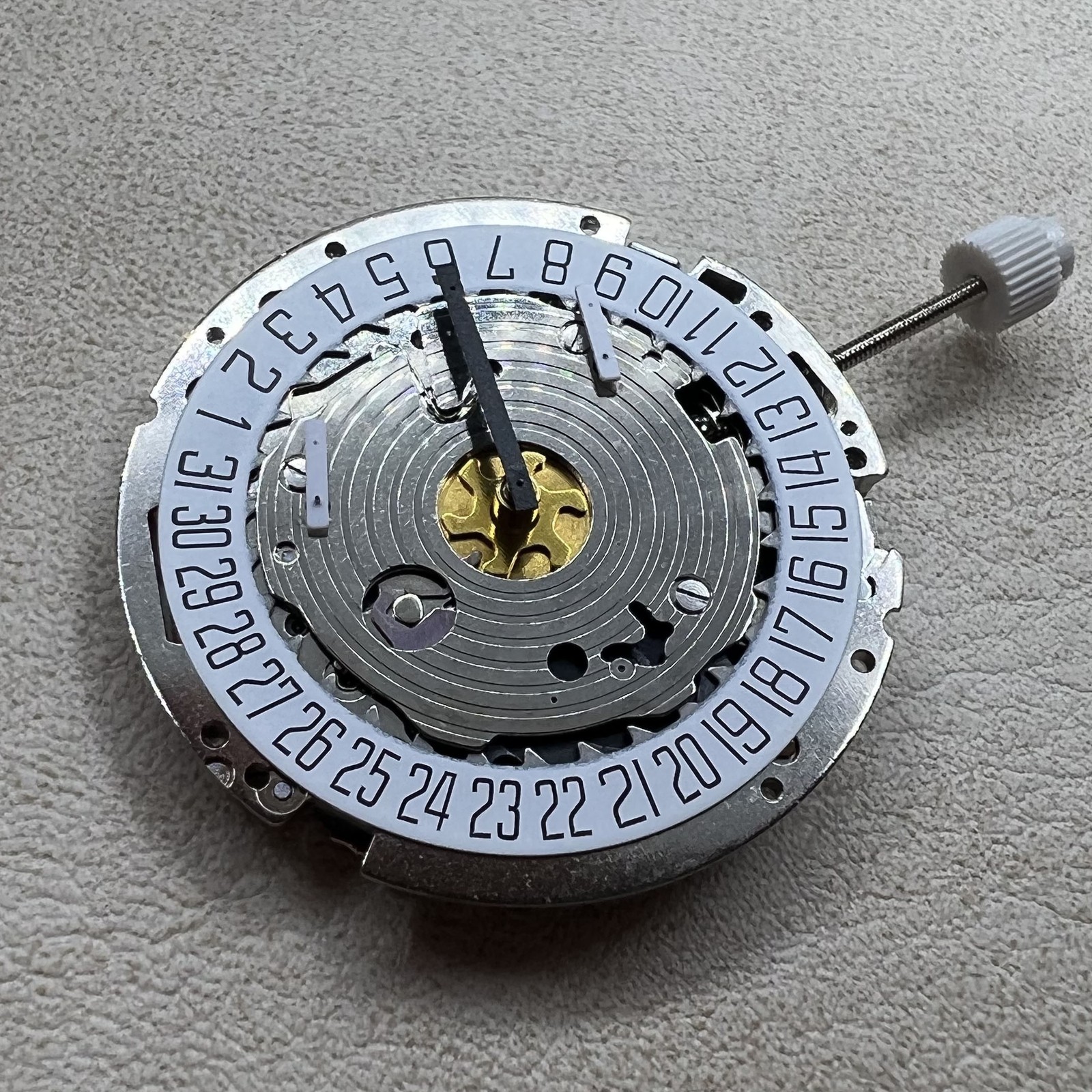 Original ISA 8171 Quartz Movement 5 Hands Silver Backside Single Calendar at 6