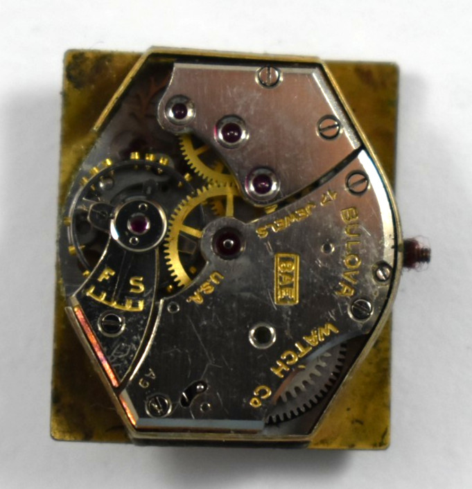 Vintage Bulova Manual Wind 17J 8AE Wrist Watch Movement lot.fg