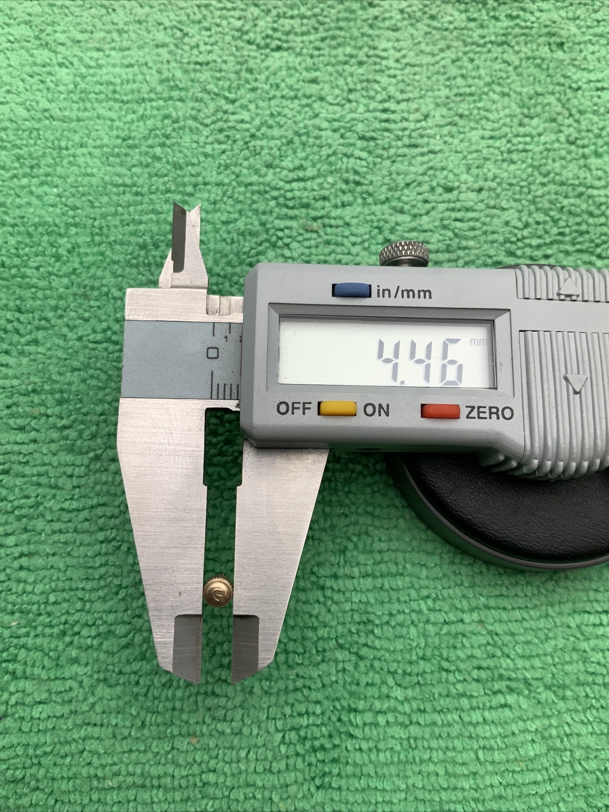 Gruen 4.5mm Crown Waterproof Winding Crown With Stem, G logo