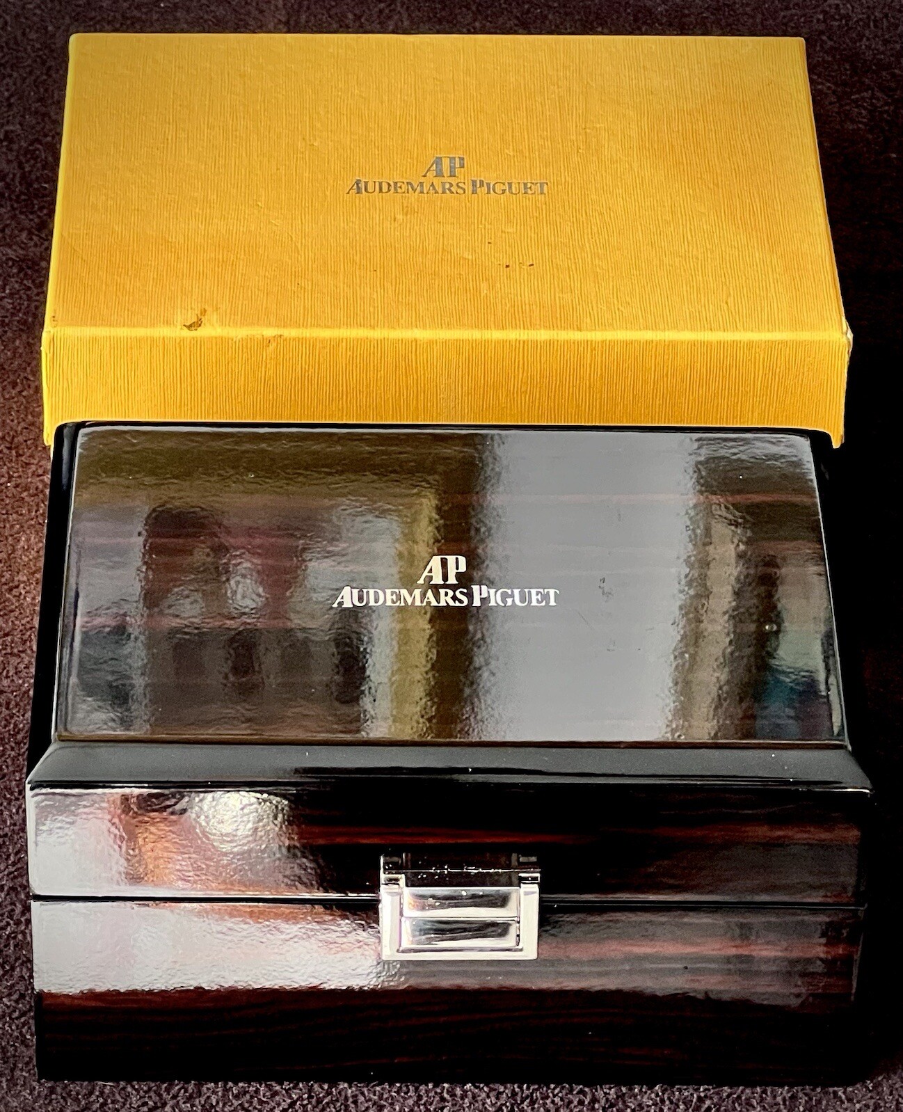 Original Swiss “Audemars Piguet” Walnut Watch Case & Outer Box (8”x6”x 6”, 935g)
