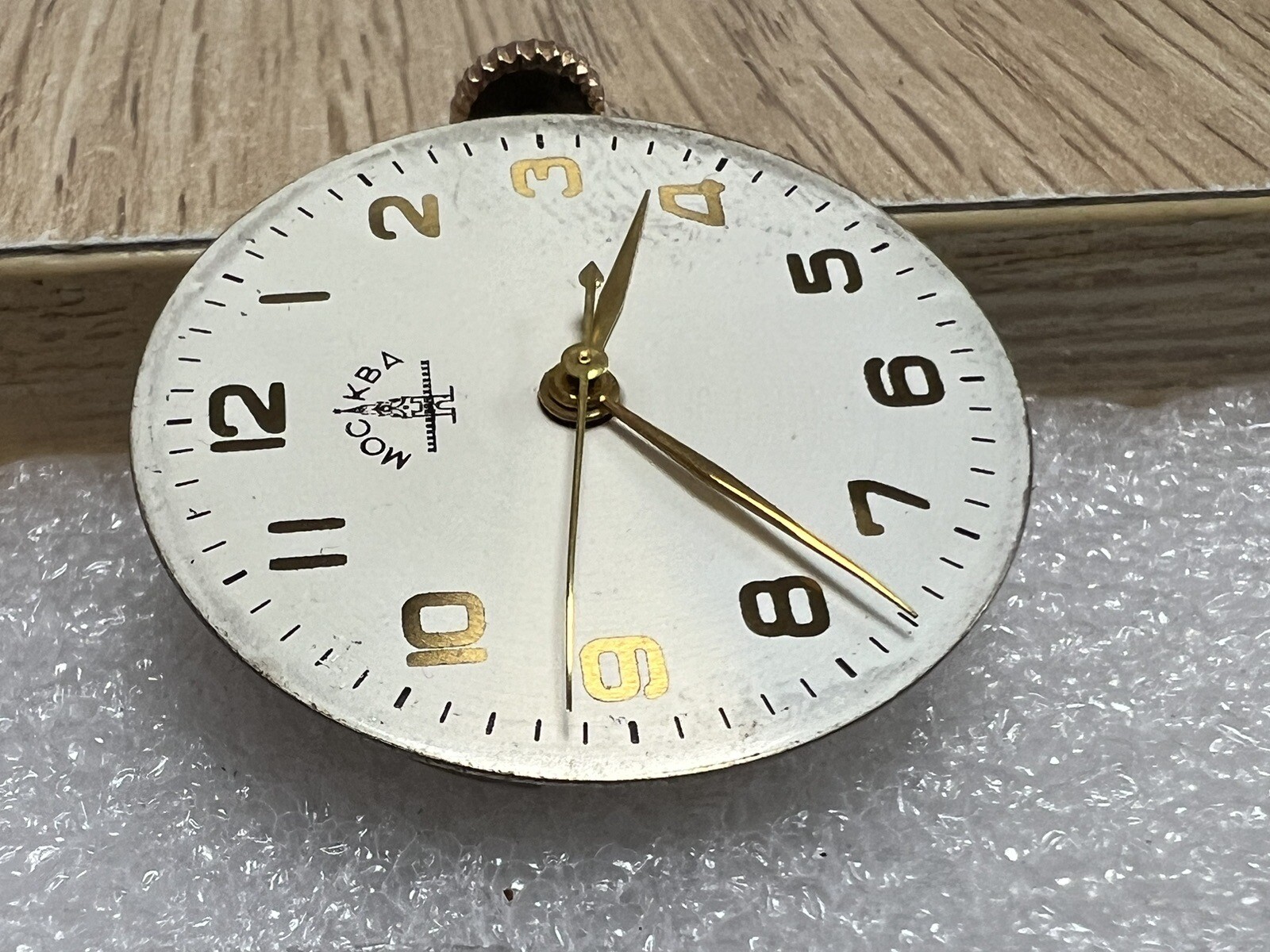 Watch movement USSR Moskva From Gold Watches 1MCHZ. FOR PARTS