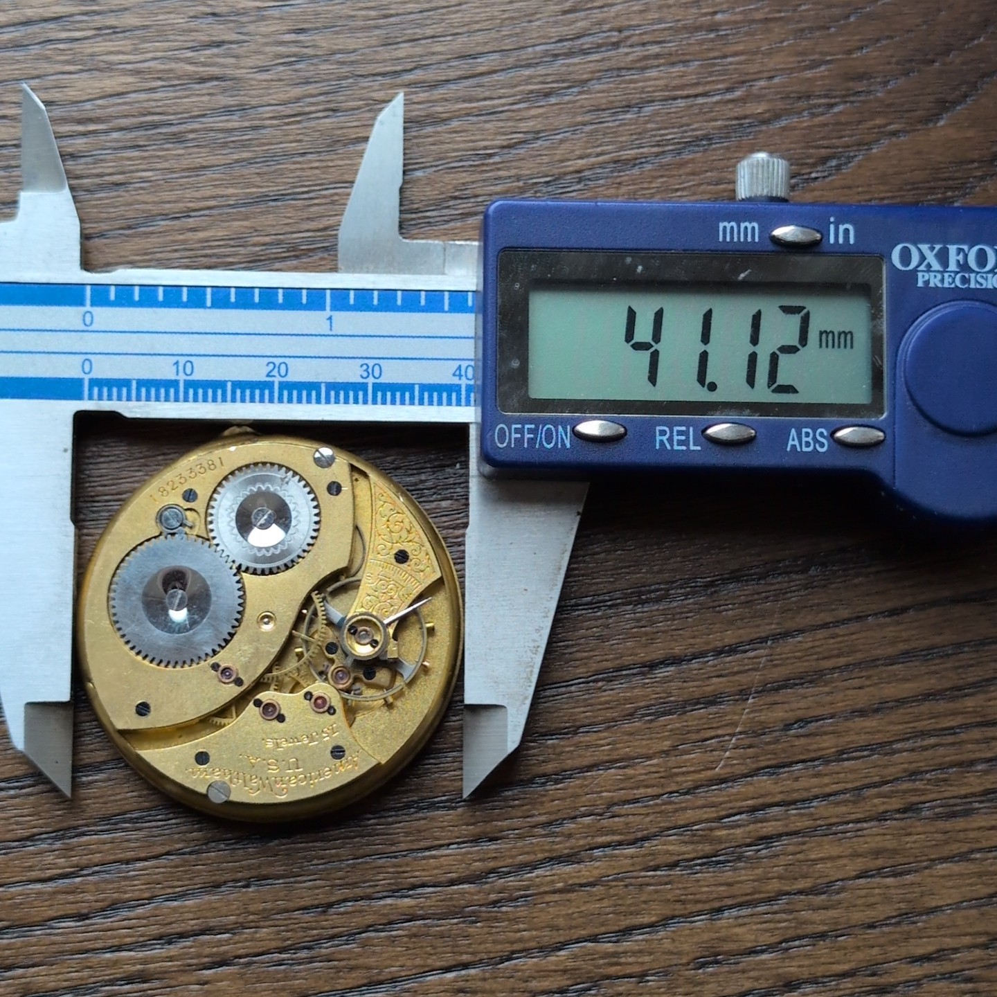 Waltham 15 Jewels Pocket Watch Movement Good Balance (AT33)
