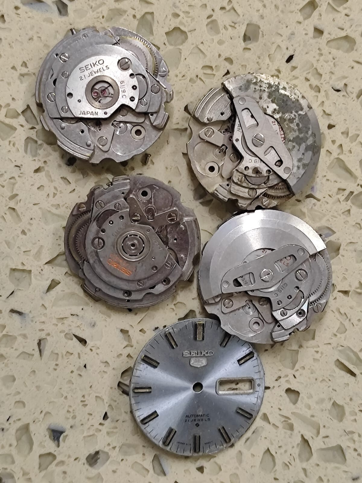 LOT SEIKO 6119C IN COMPLETE MOVEMENTS Automatic for part only Used