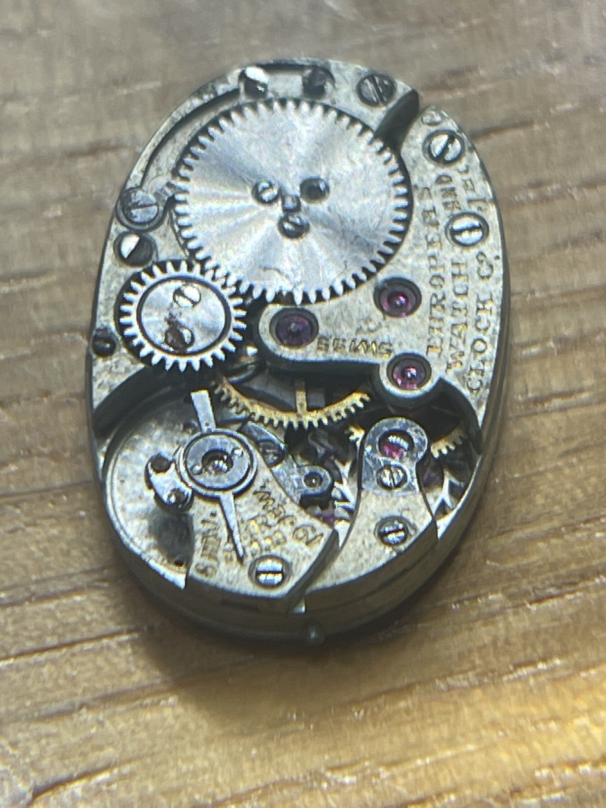 European Watch & Clock Co. Movement 19 Jewels 8 Adj. Swiss Made Vintage 25230