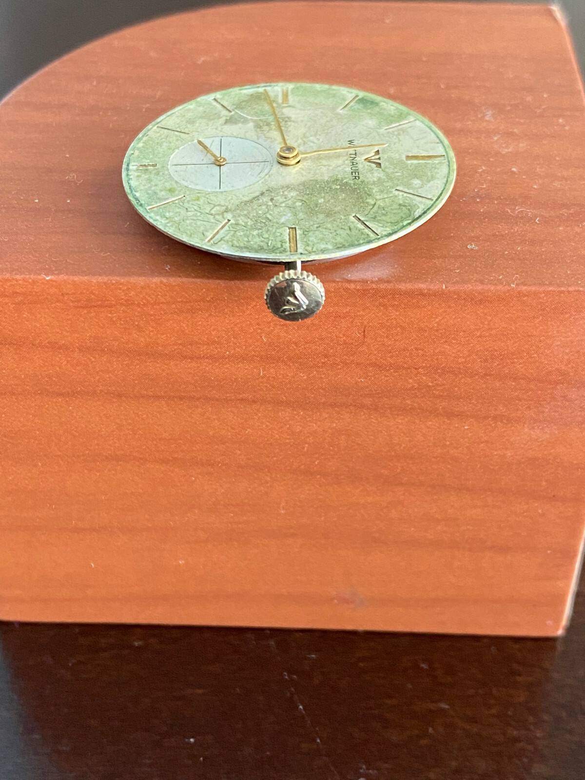 VINTAGE MEN’S WITTNAUER WRIST WATCH MOVEMENT, CAL. 76/3C REVUE, KEEPING TIME