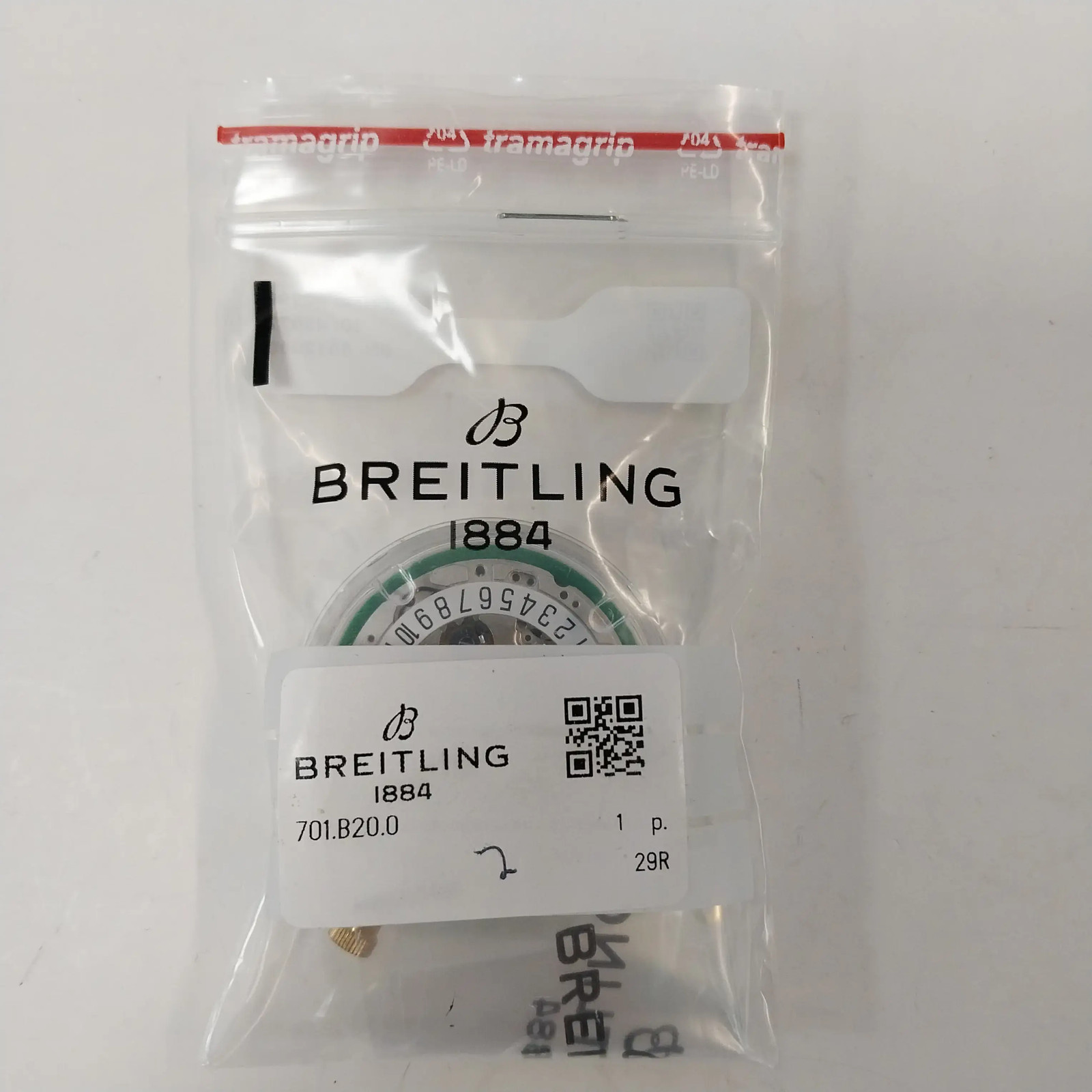Breitling Superocean Heritage B20 Date Disc White Background Movement 701-B20.0