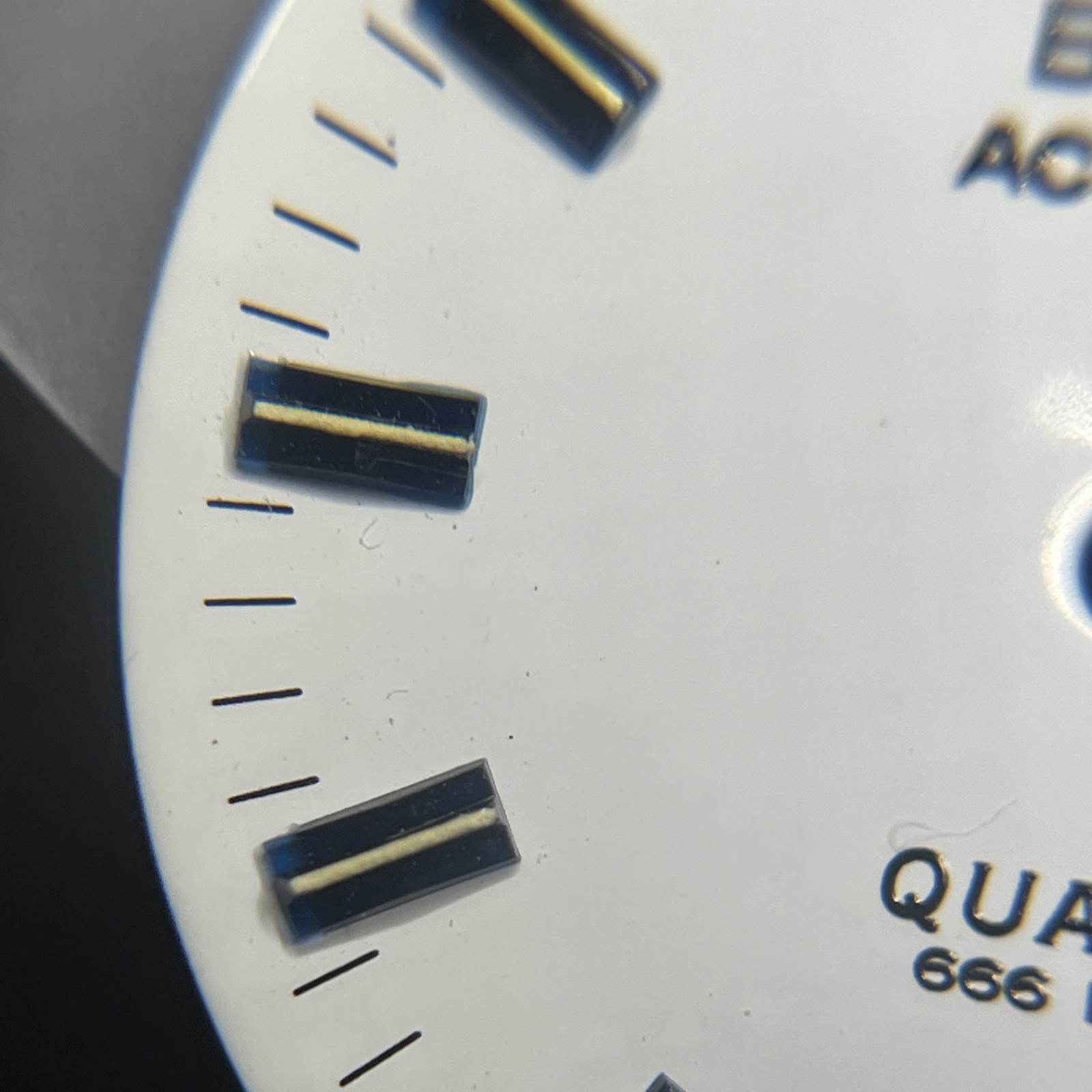 Vintage Accutron Quartz 666 Devil Diver Dual-Date White Ref.8112 Dial (015)