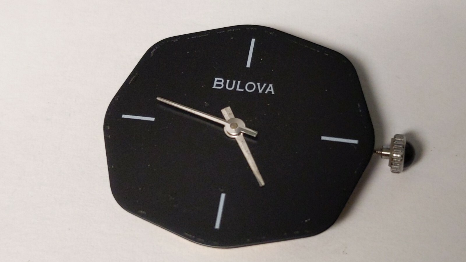 Bulova watch P7000 Peseux movement. hand wind. RUNS. 17 jewels Swiss made with B