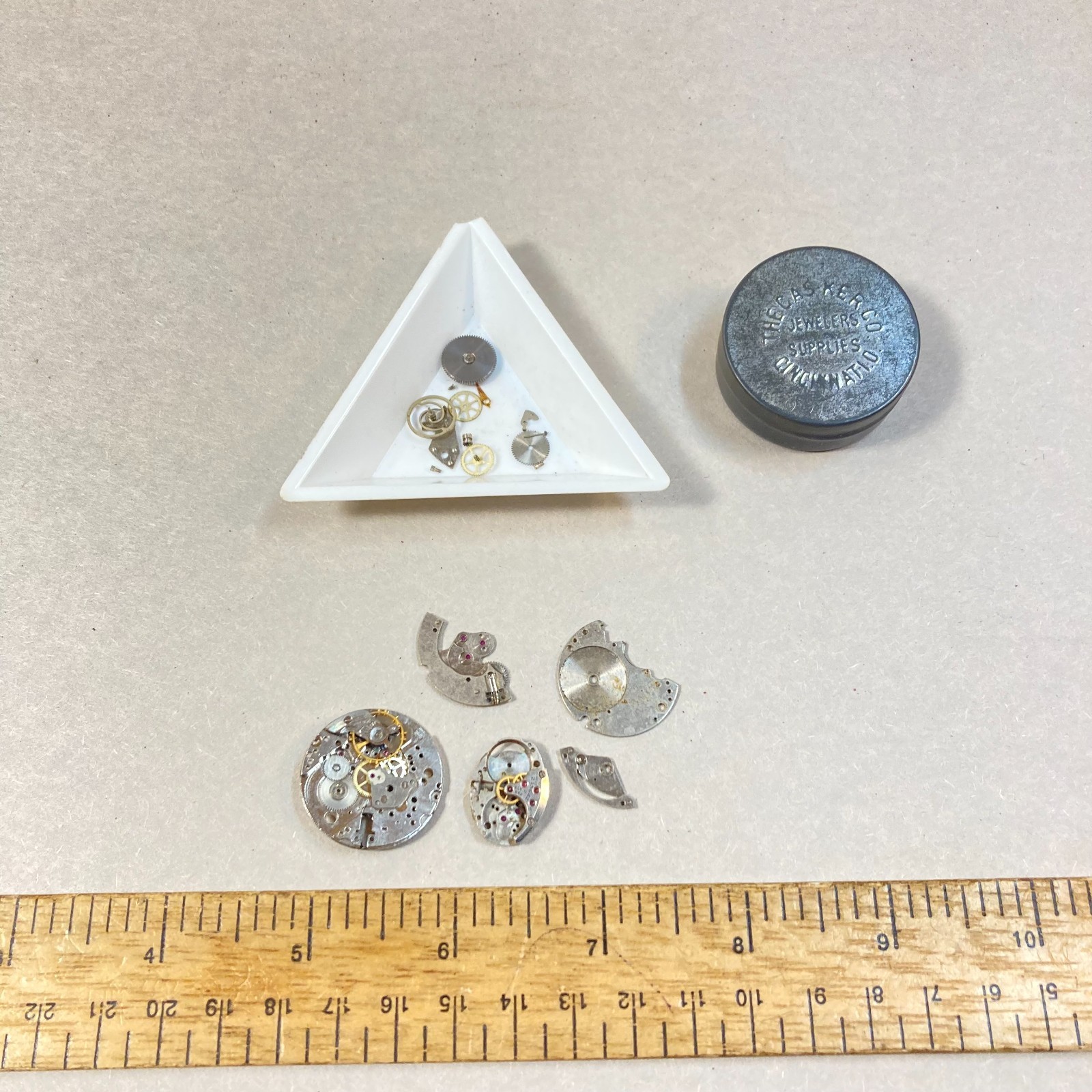 Vintage Elgin Watch Movement & Parts w/ Casker Tin Parts or Repair Non-Working