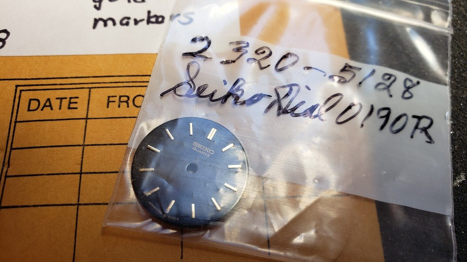 Vintage 1980’s Seiko Men’s Watch round Dial Black w/ gold markers # 2320 0190r