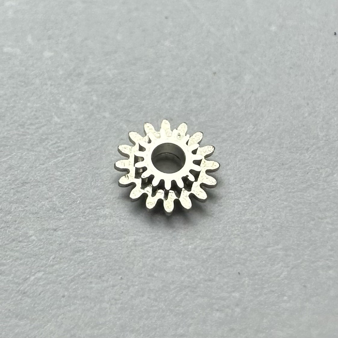 817612 NOS INTERMEDIATE DATE WHEEL FOR VINTAGE SEIKO 6117 NAVIGATOR WORLD TIME