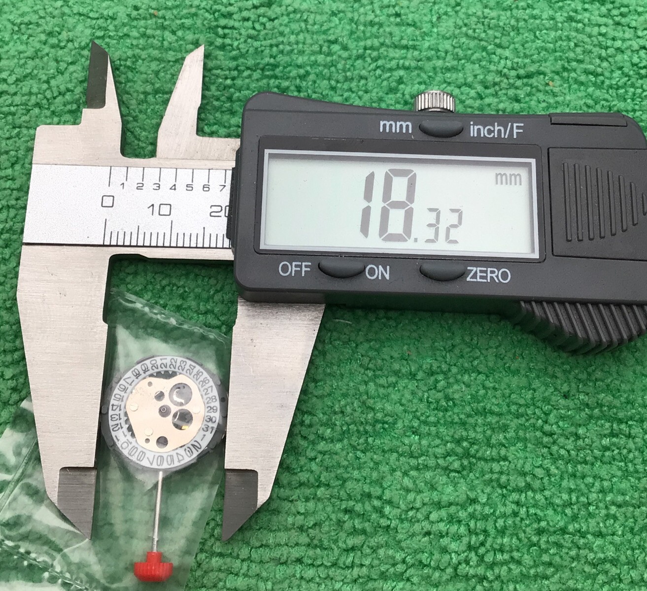 Genuine Miyota 2015 Quartz Watch Movement, Date At 3,rr