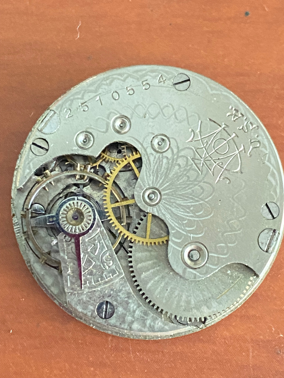 VINTAGE 27.90MM TRENTON POCKET WATCH MOVEMENT, NOT RUNNING, BAD BALANCE STAFF