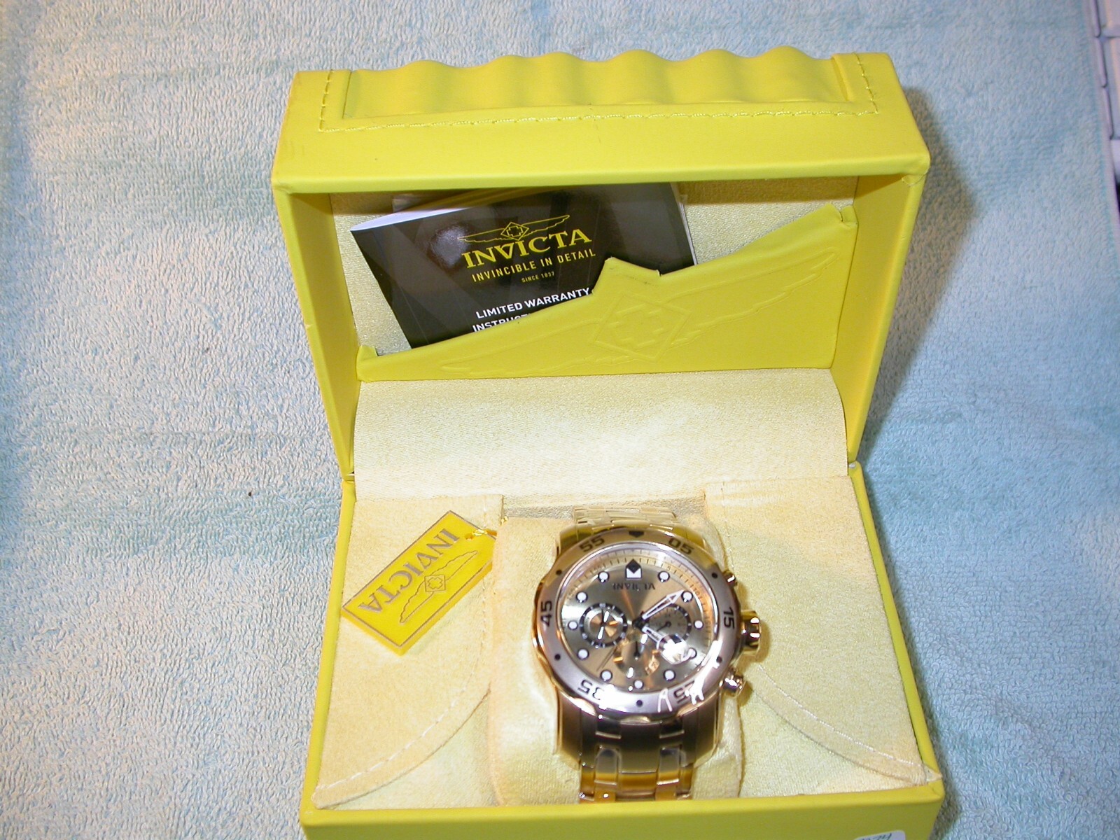 Invicta 0074 Pro Diver Men’s 48mm gold dial gold bezel Chronograph Watch