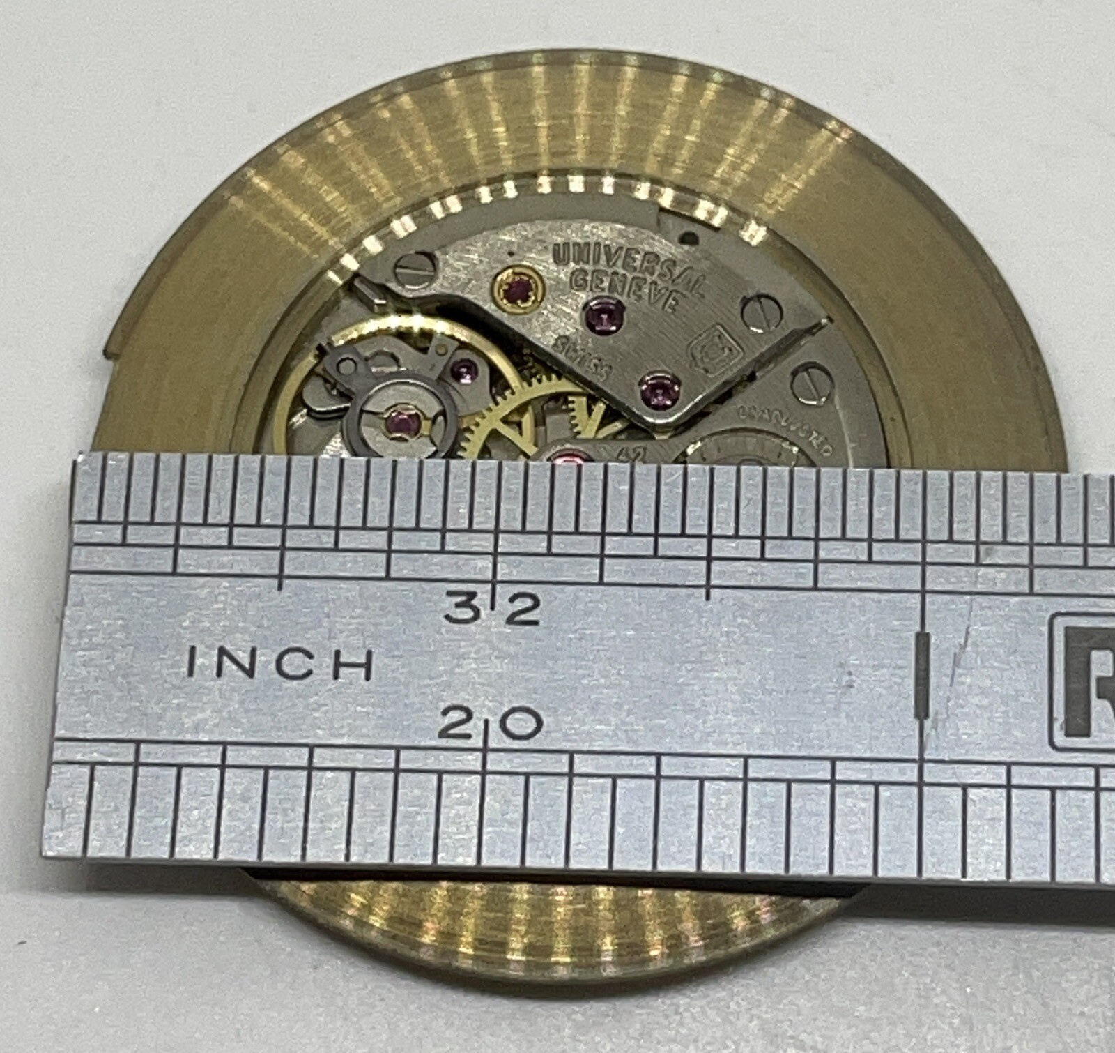UNIVERSAL GENEVE MOVEMENT 17 Jewels Swiss Runs