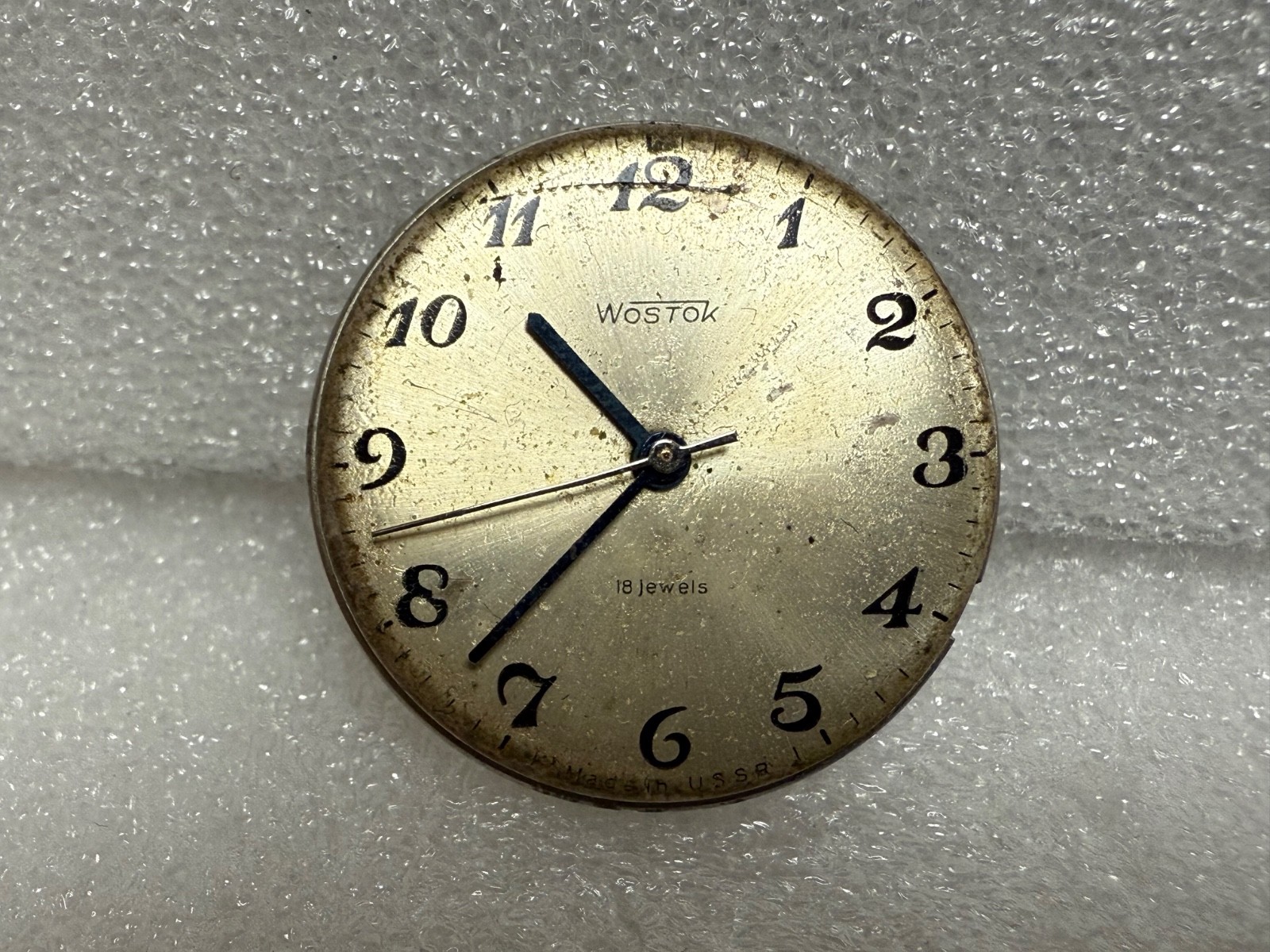 VINTAGE Vostok Wostok Cal. 2209 USSR SOVIET watch Movement. FOR PARTS