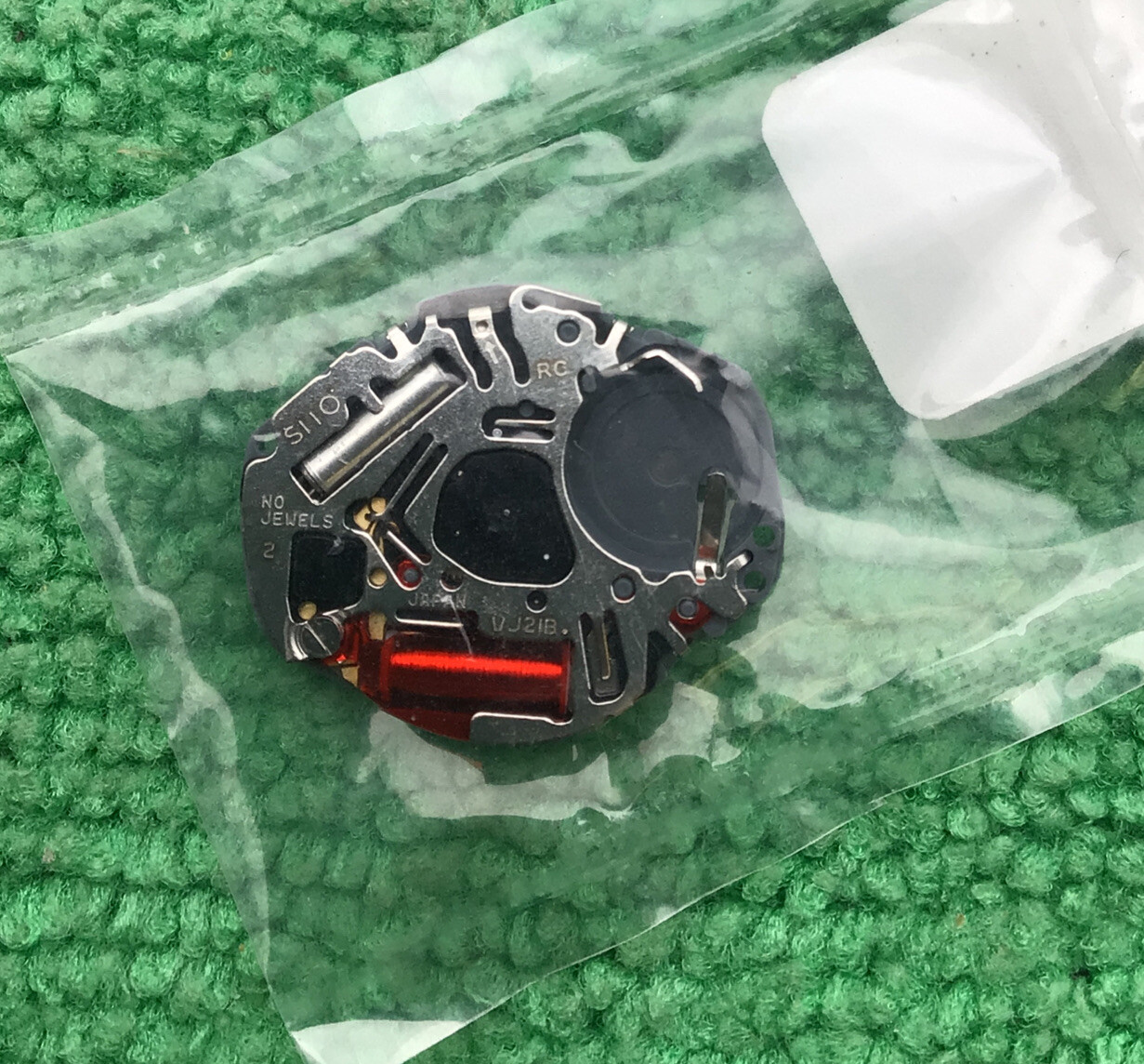 Hattori VJ21B Quartz Watch Movement With Stem, NOS