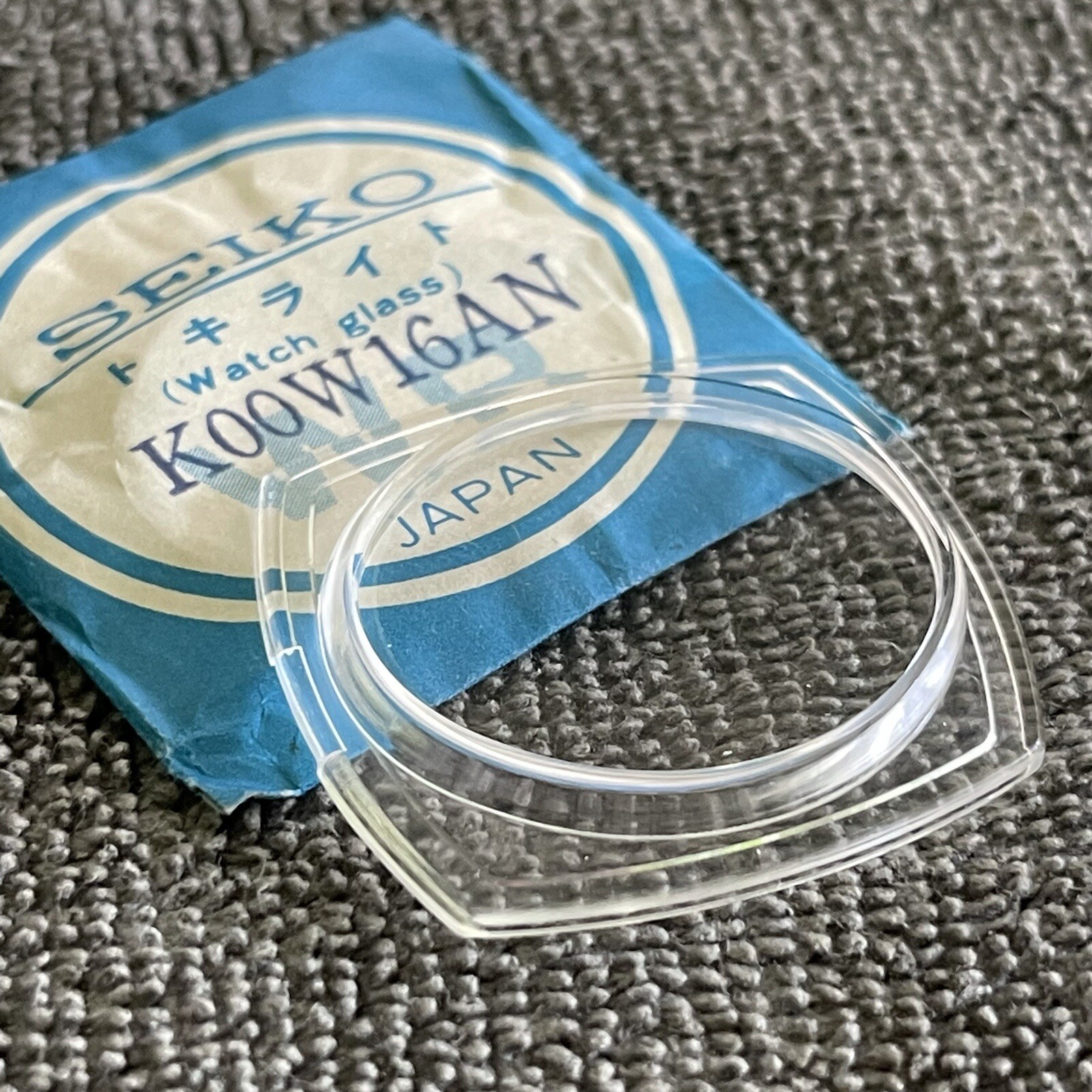 NOS GENUINE CRYSTAL FOR SEIKO 6106-5436 6106-5430 6106-5439 K00W16AN