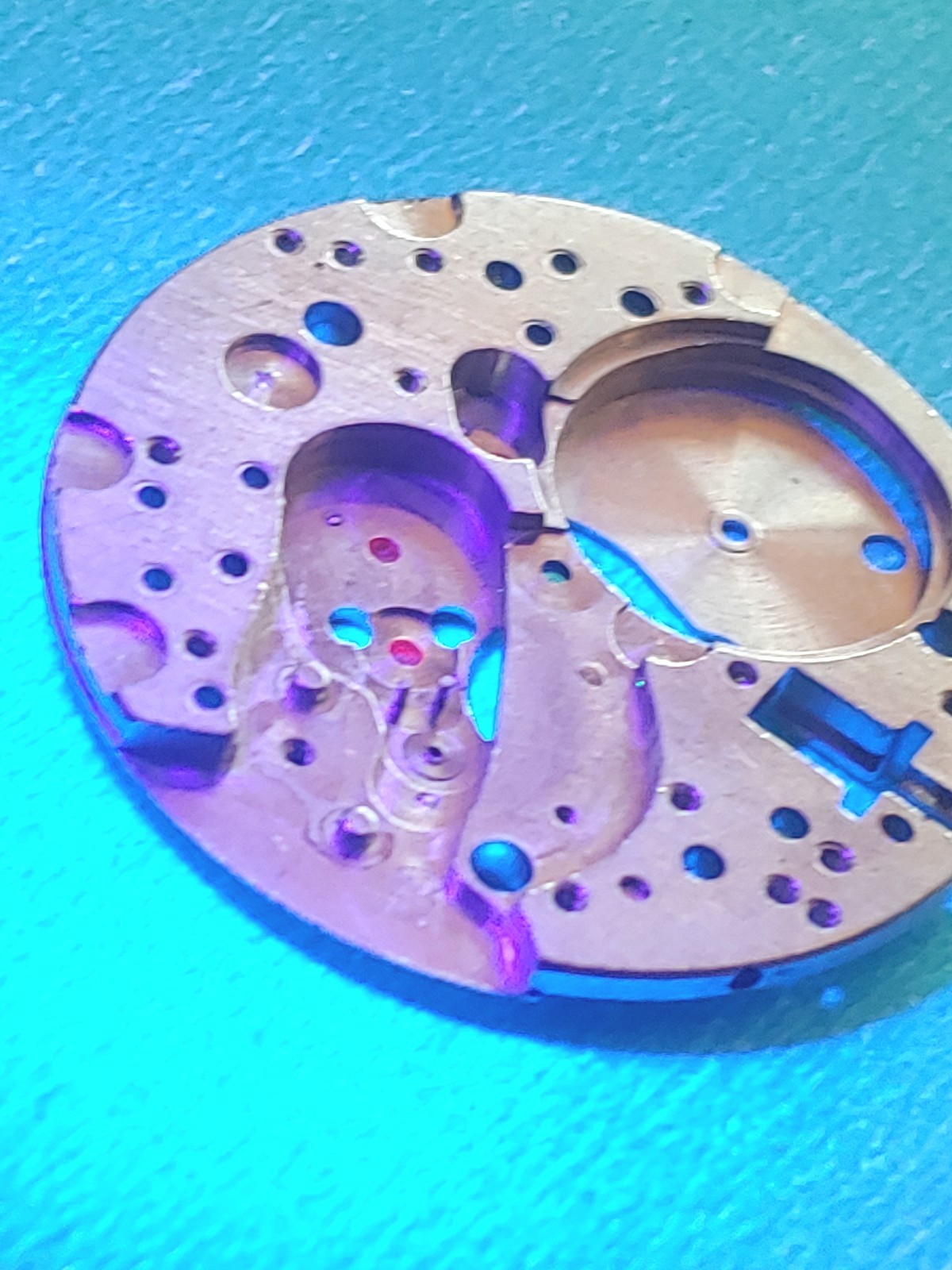 AS Cal. #1187/94 Base Plate, Minute Wheel And Bridge. Screws, Inca Jewel & Clip