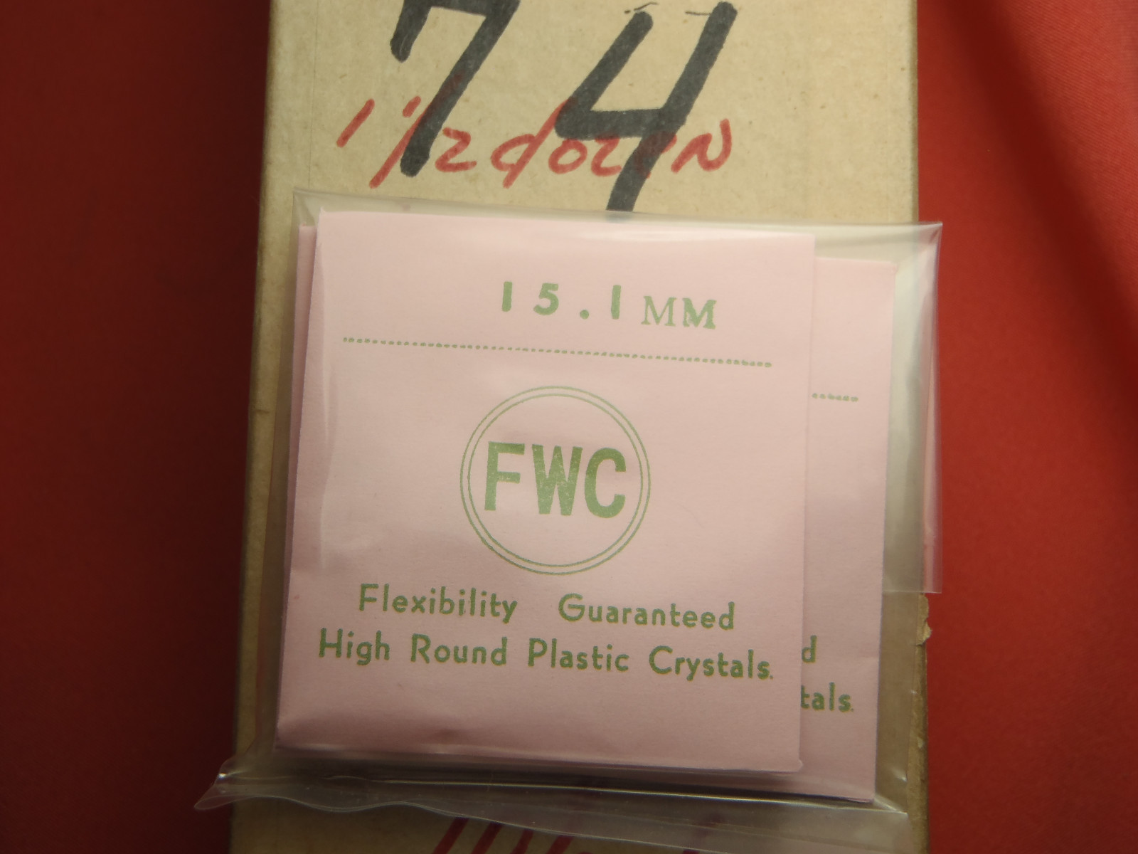 FWC HIGH ROUND Diamond Edge PLASTIC WATCH CRYSTAL 15.1 MM NOS