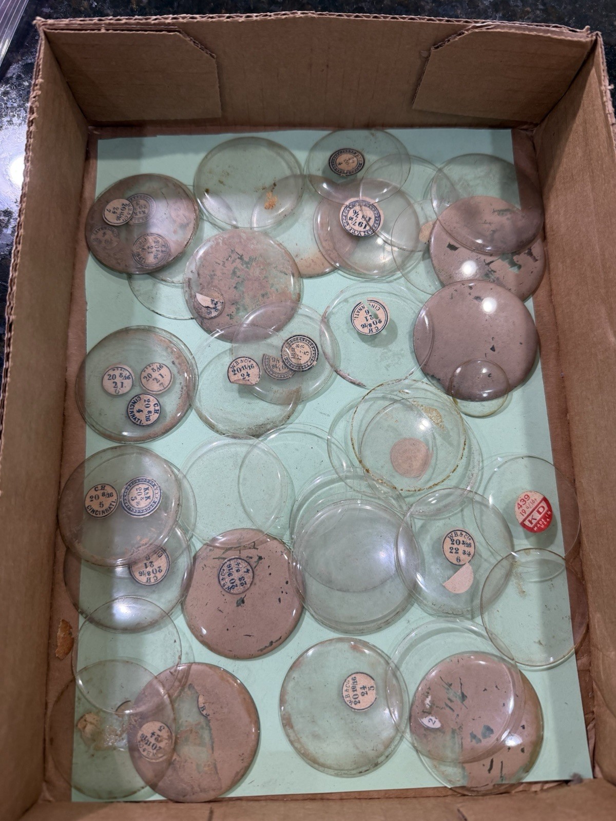 #1 HUGE LOT GLASS POCKET WATCH CRYSTALS HUNTING CASE & OPEN FACE PARTS