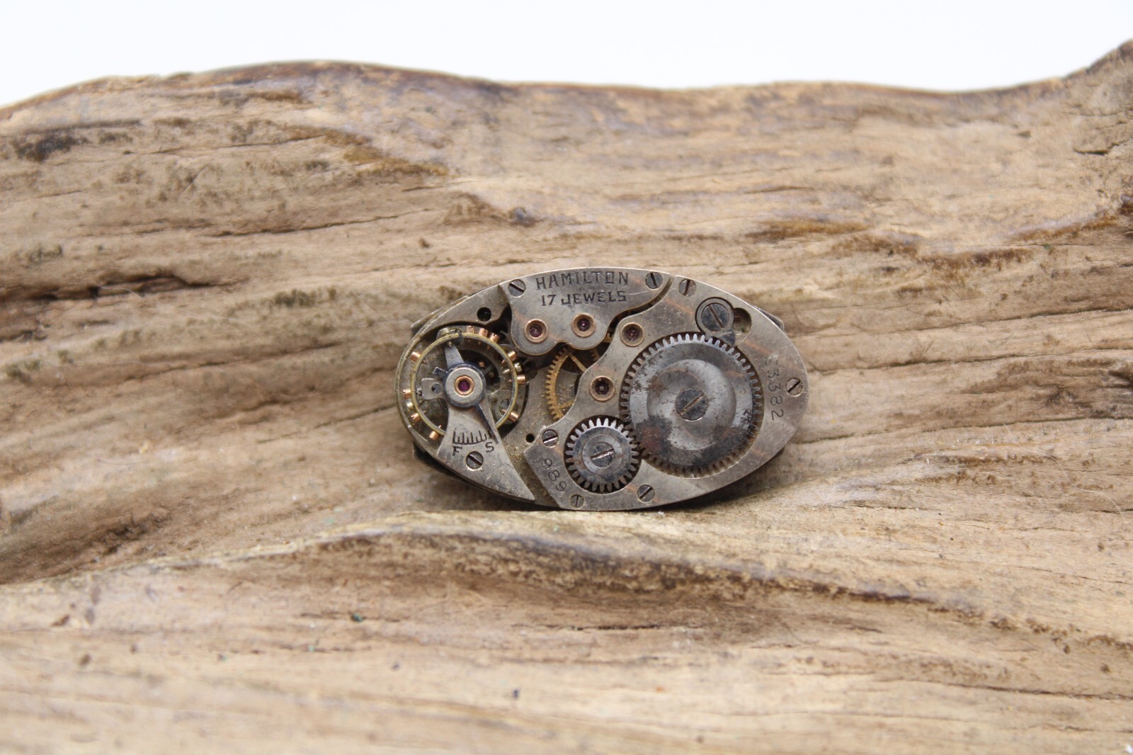 HAMILTON WATCH MOVEMENT 989 E3382 17j 14.5×25.1mm (EP)