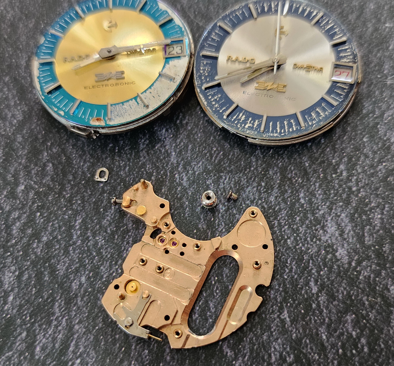 Lot 2 Rado movement electrosonic esa 9162 for Parts