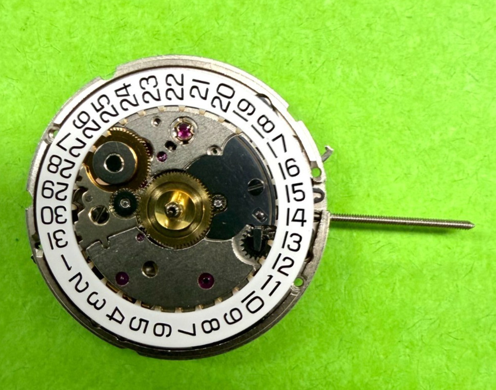 ETA 2824 2824-2 Genuine Swiss Movement 25 Jewels Old New Stock 1