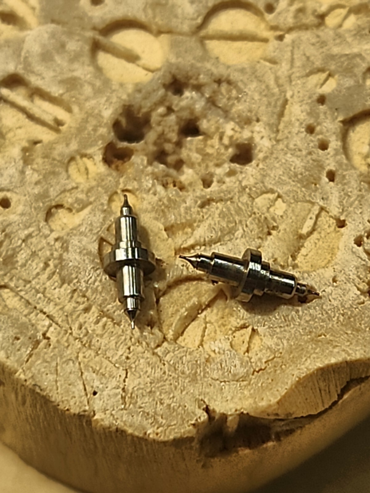 Lot Of 2 NOS Howard 16s DR 240 Balance Staffs