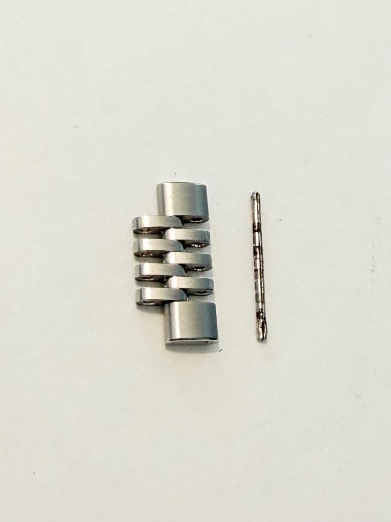 Authentic Gucci Timeless 126.4 Stainless Steel 18mm Band Link