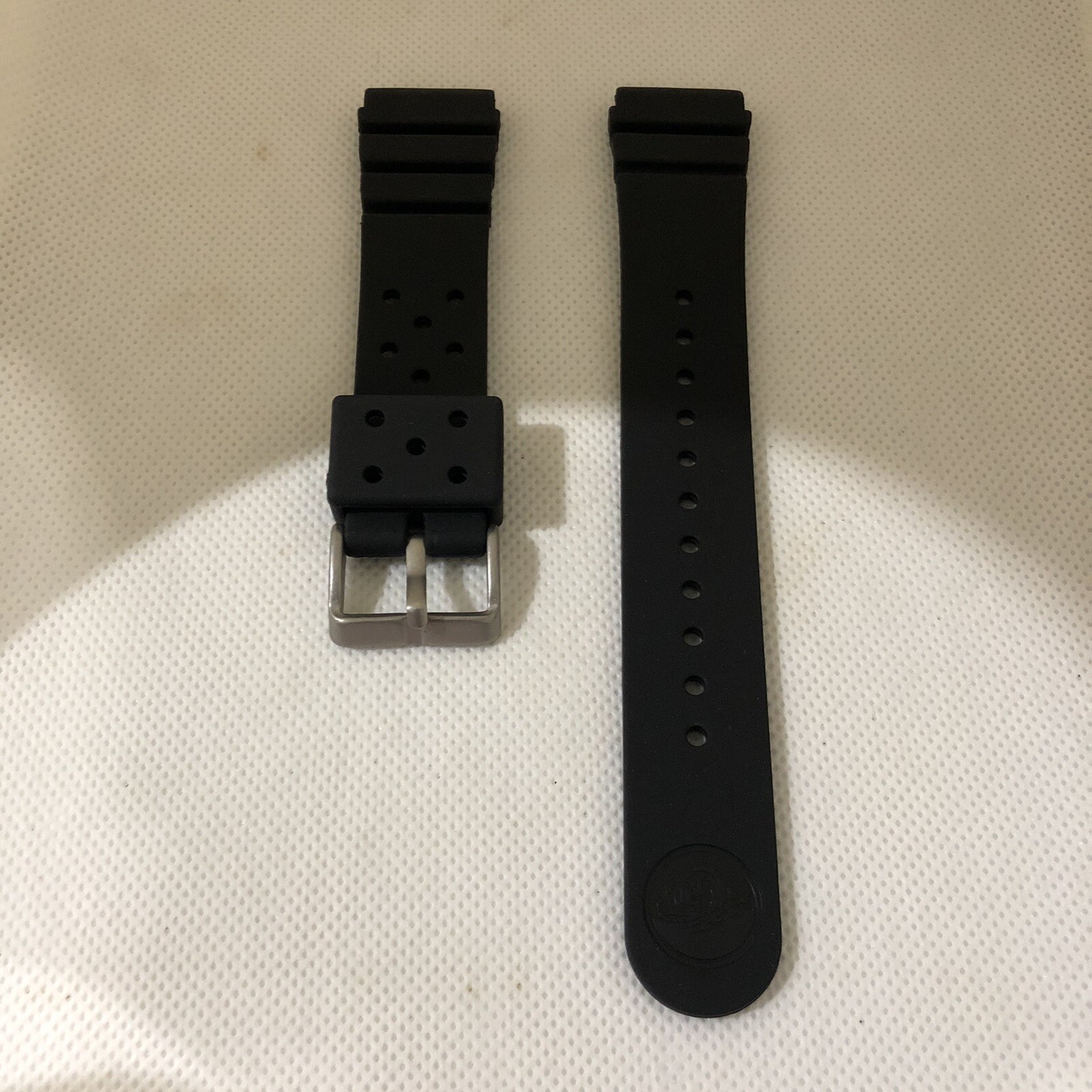 047 SEIKO REPLACEMENT 22MM LUGS ZLM29 FLAT VENT RUBBER STRAP