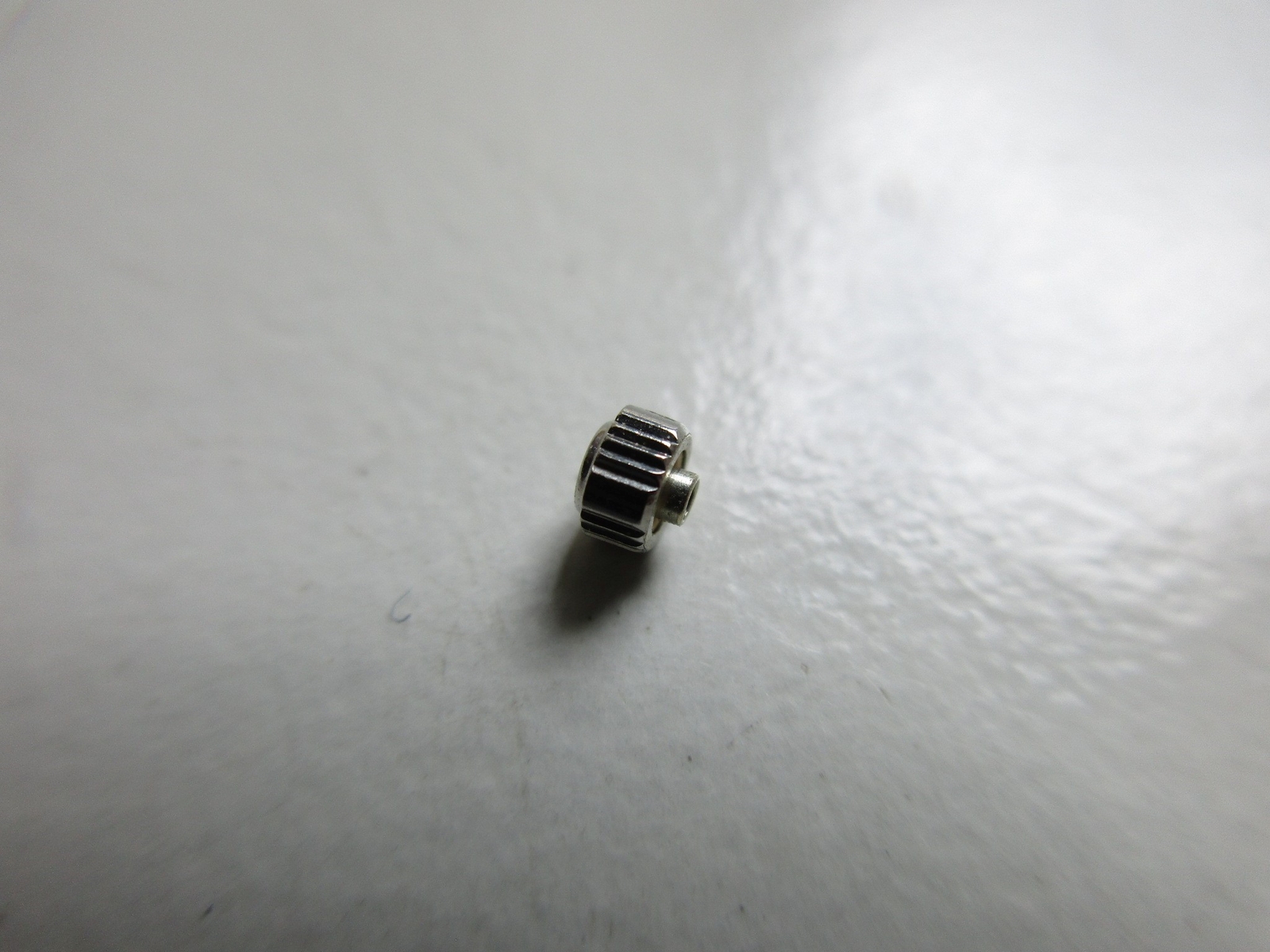 Tissot steel Swiss N.O.S watch crown diam. 3.0 mm – stem thread 0.9 mm
