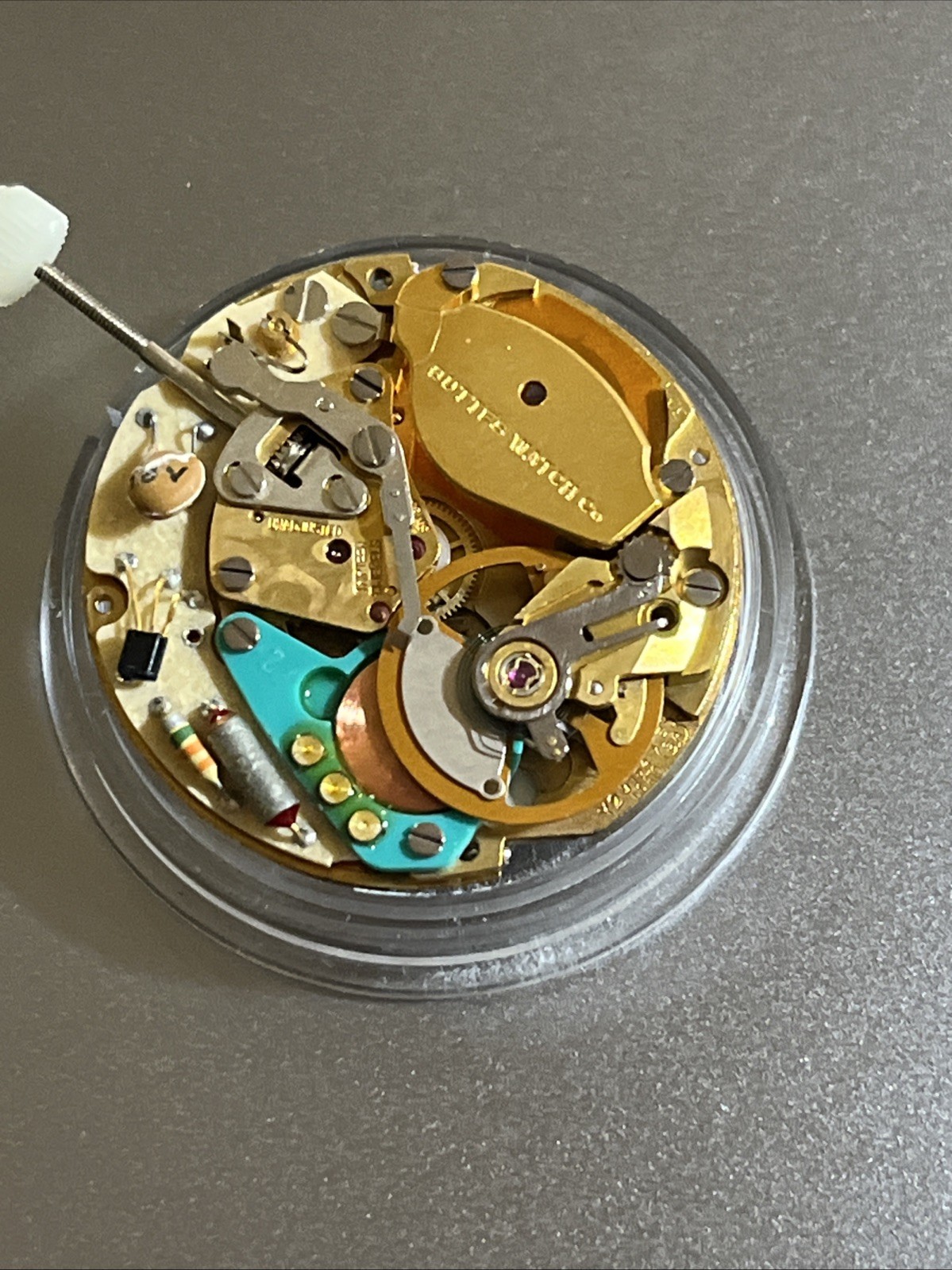 Buttes Watches ESA Watch Movement Y2 9154 Automatic Authentic Swiss Made