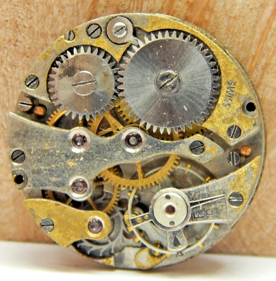 Vintage Alexera 16 jewel 2 adjustment men’s wrist watch movement w/ dial & hand