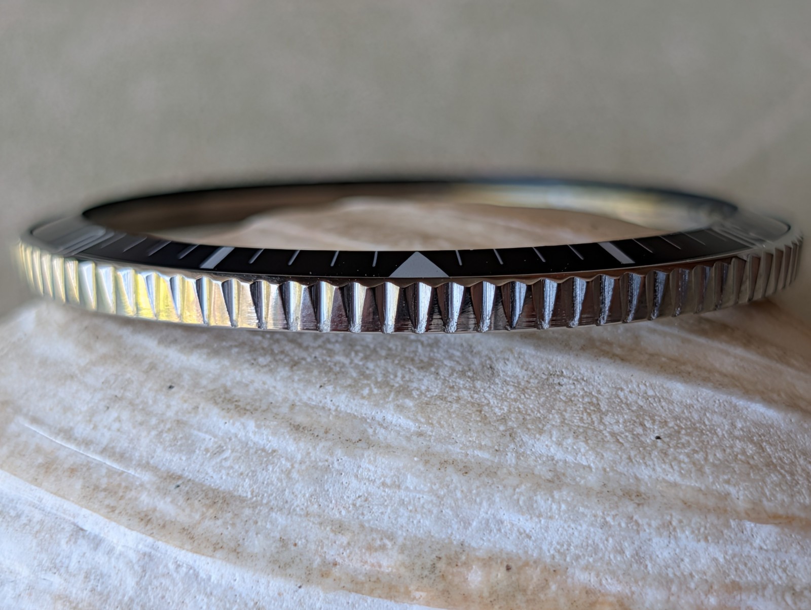 Vintage 1960’s Caravelle Sea Hunter Diver ‘B139’ Bezel/Insert FOR 637 CASES ONLY