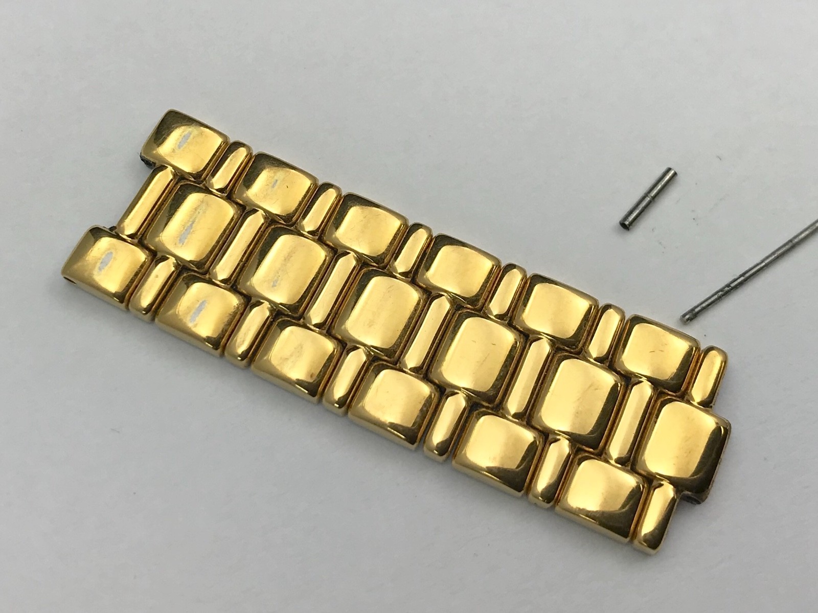 Ladies Movado CONTINUOUS Partial Band Model 87.A1.821 Gold Tone 15mm 87 A1 821