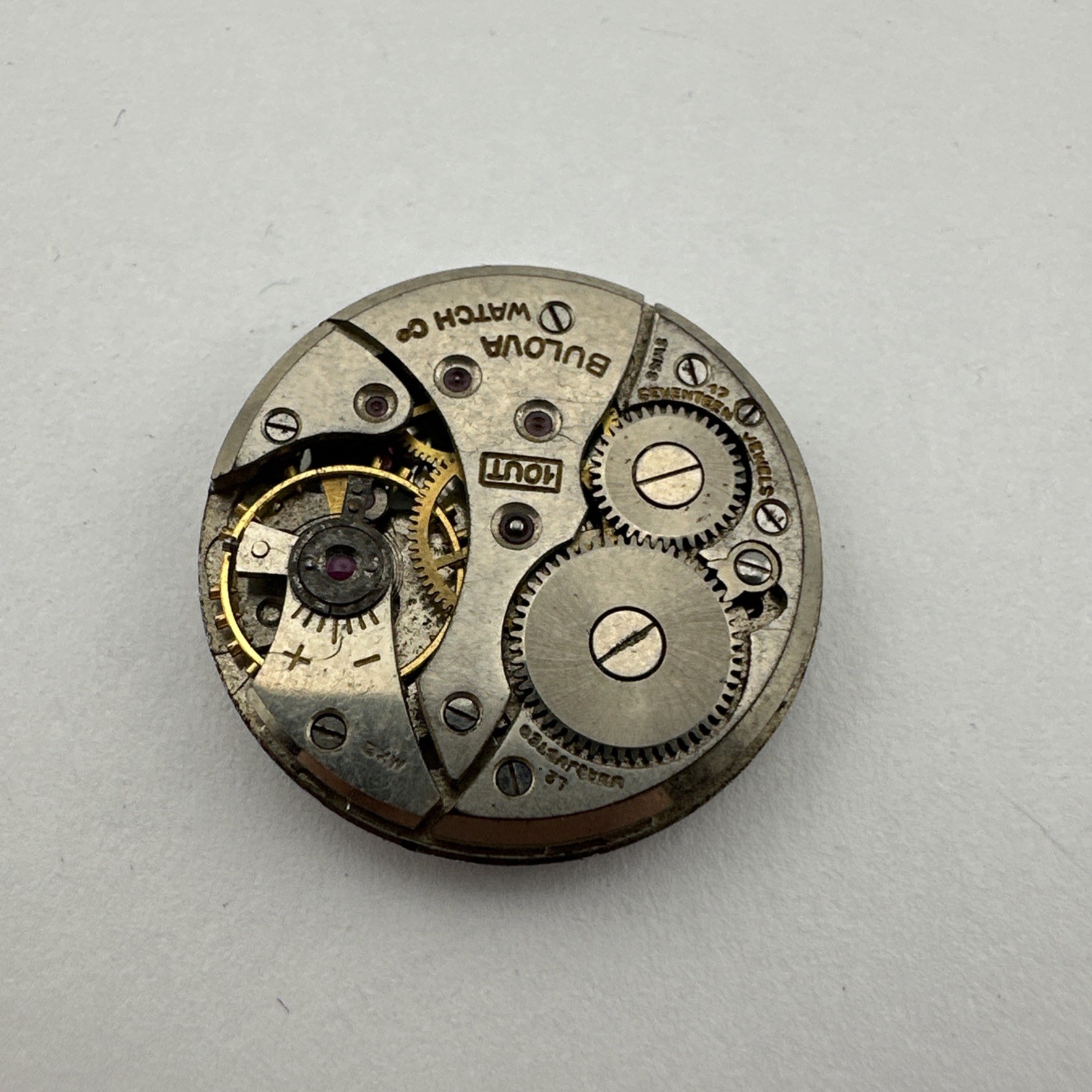 Vintage Bulova Manual Wind 17J 10UT Wrist Watch Movement Good Balance Wheel
