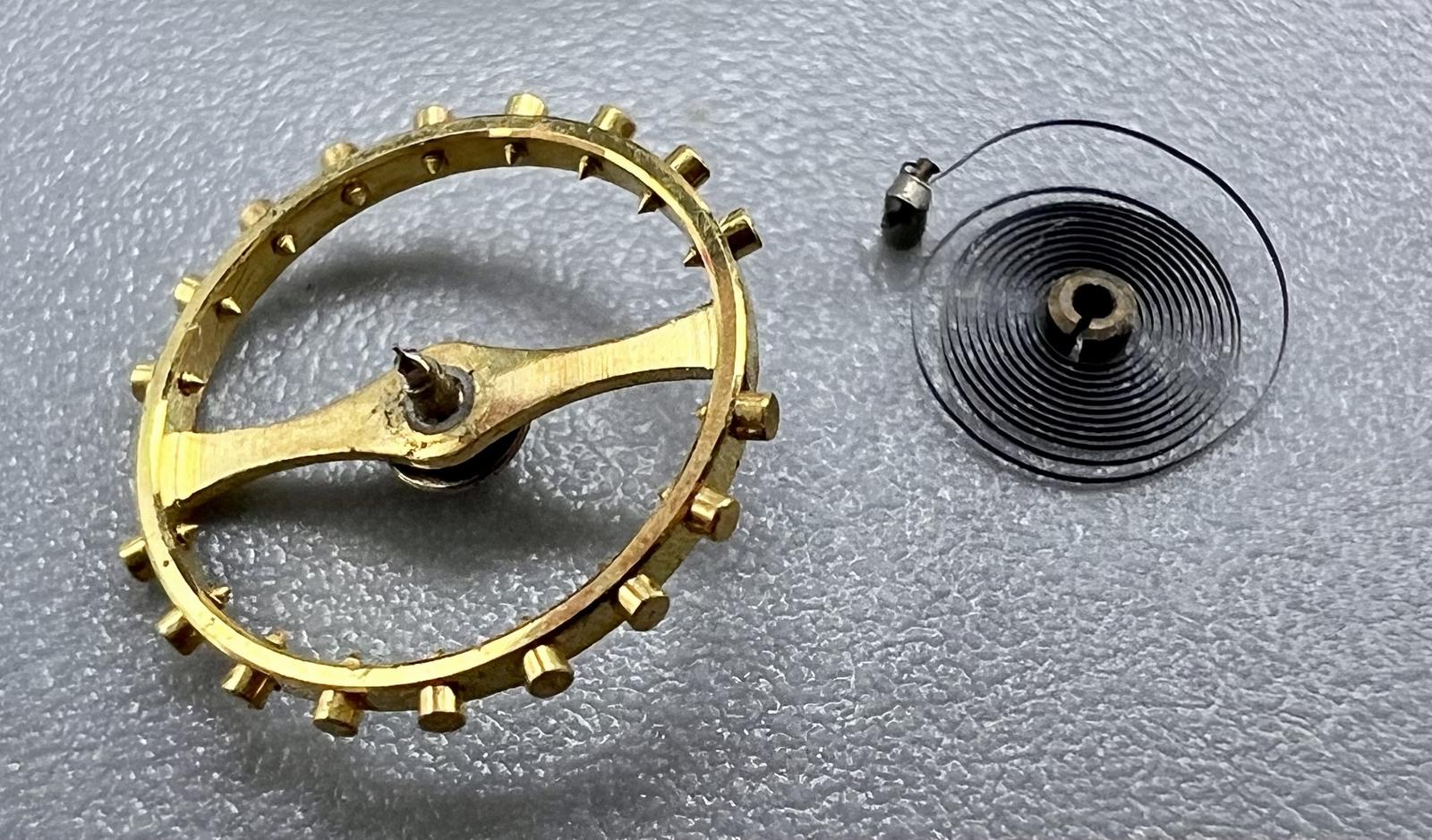 LOT of 2 FHF 6 3/4 120 BALANCE WHEEL SPRING #205-M SWISS WATCH PART Renata #U65