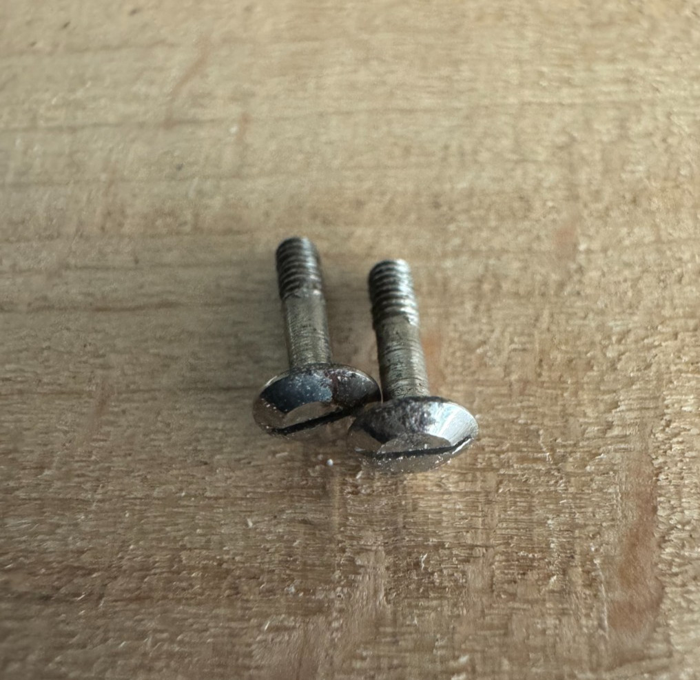 VINTAGE 16 SIZE WALTHAM VANGUARD WW11 CASE SCREWS 2 PIECES
