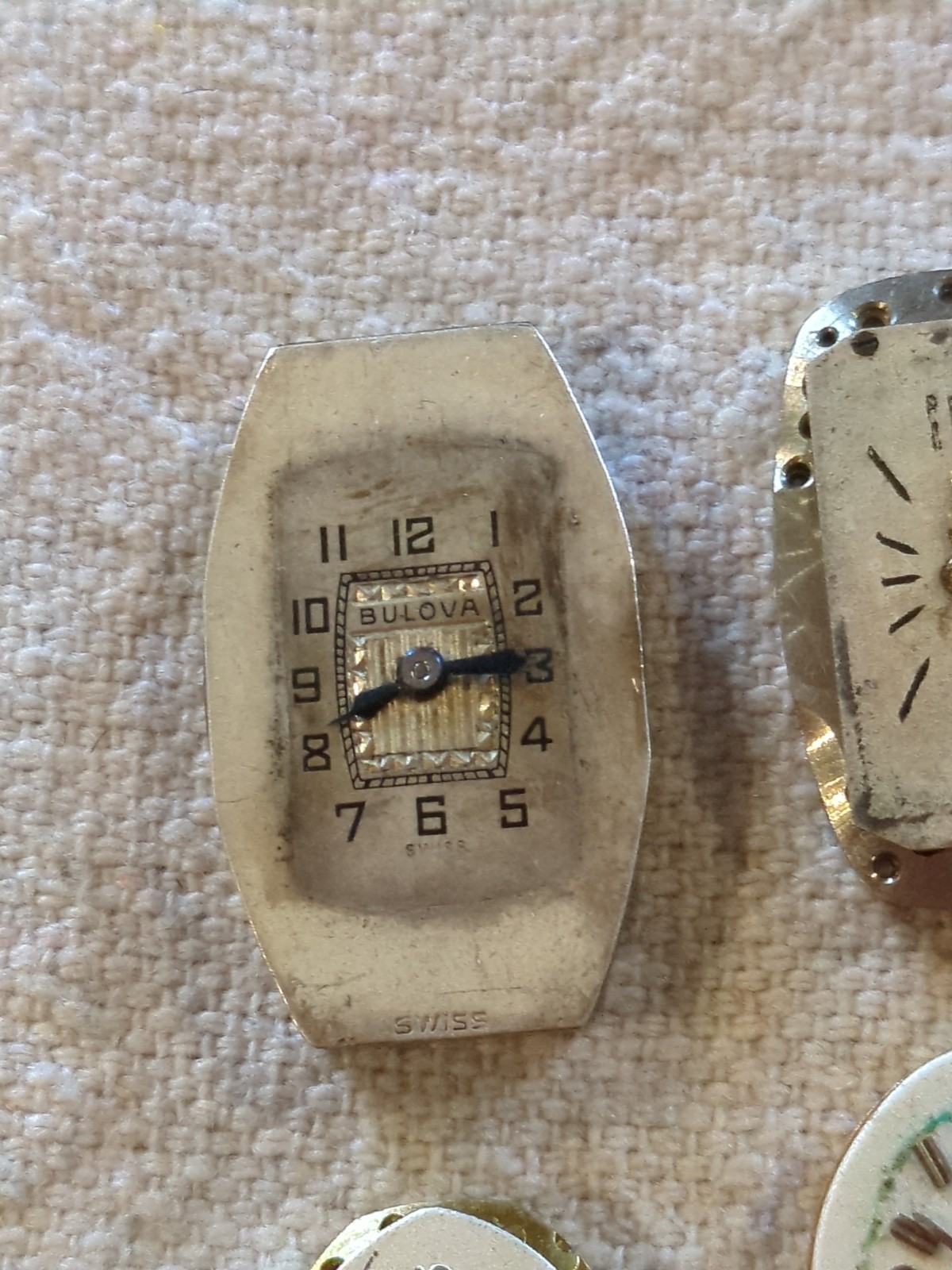 Lot of 9 Vintage Ladies Dress Watch Movements For Parts or Repairs. See Pictures