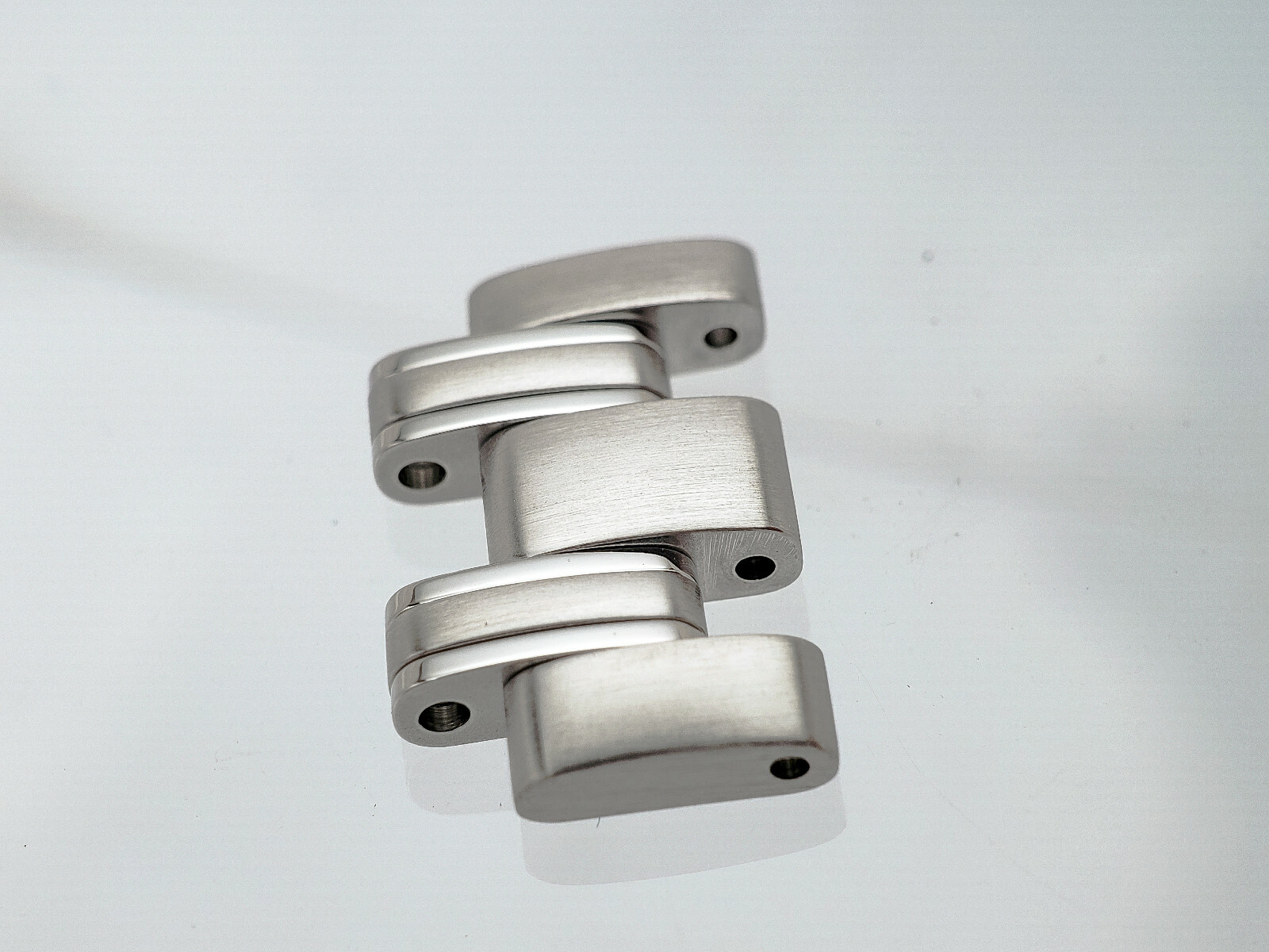 GENUINE OMEGA BRACELET LINK FOR OMEGA 1503/825 SEAMASTER BRACELET 20 MM WIDE OEM