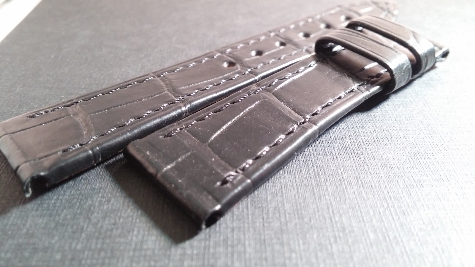 Milus Band Alligator Black with Black stitch, 18/14mm, 60/90mm lengths SHORT (18