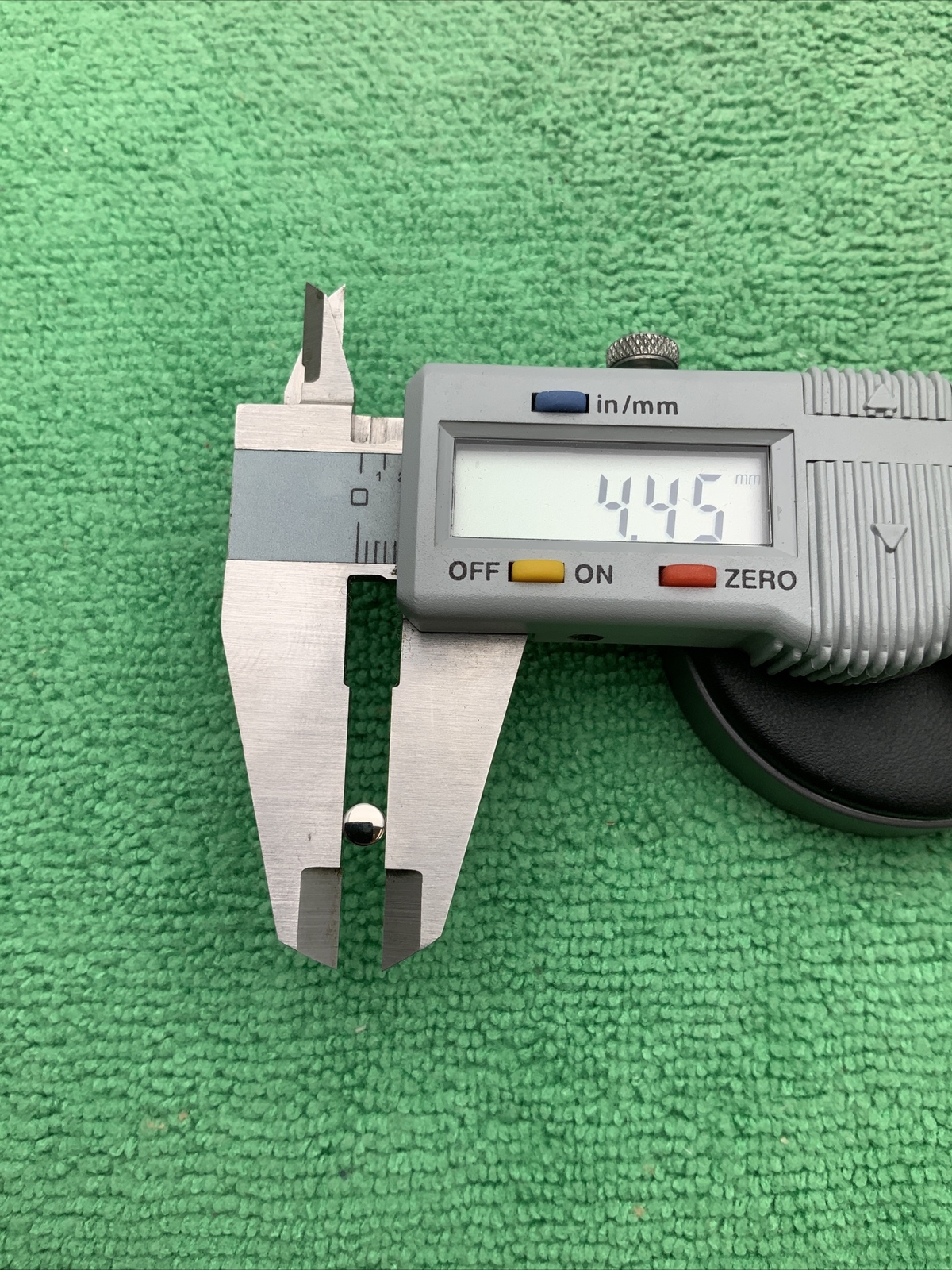Heuer Pusher Push Button 4.5mm X 2.2mm, (L) 6.70mm, P-1067, 094055