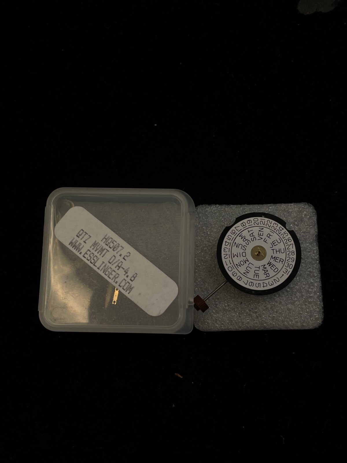 Harley Ronda 3 Hand Quartz Watch Movement HQ507.2 Day And Date At 3:00 Overall H