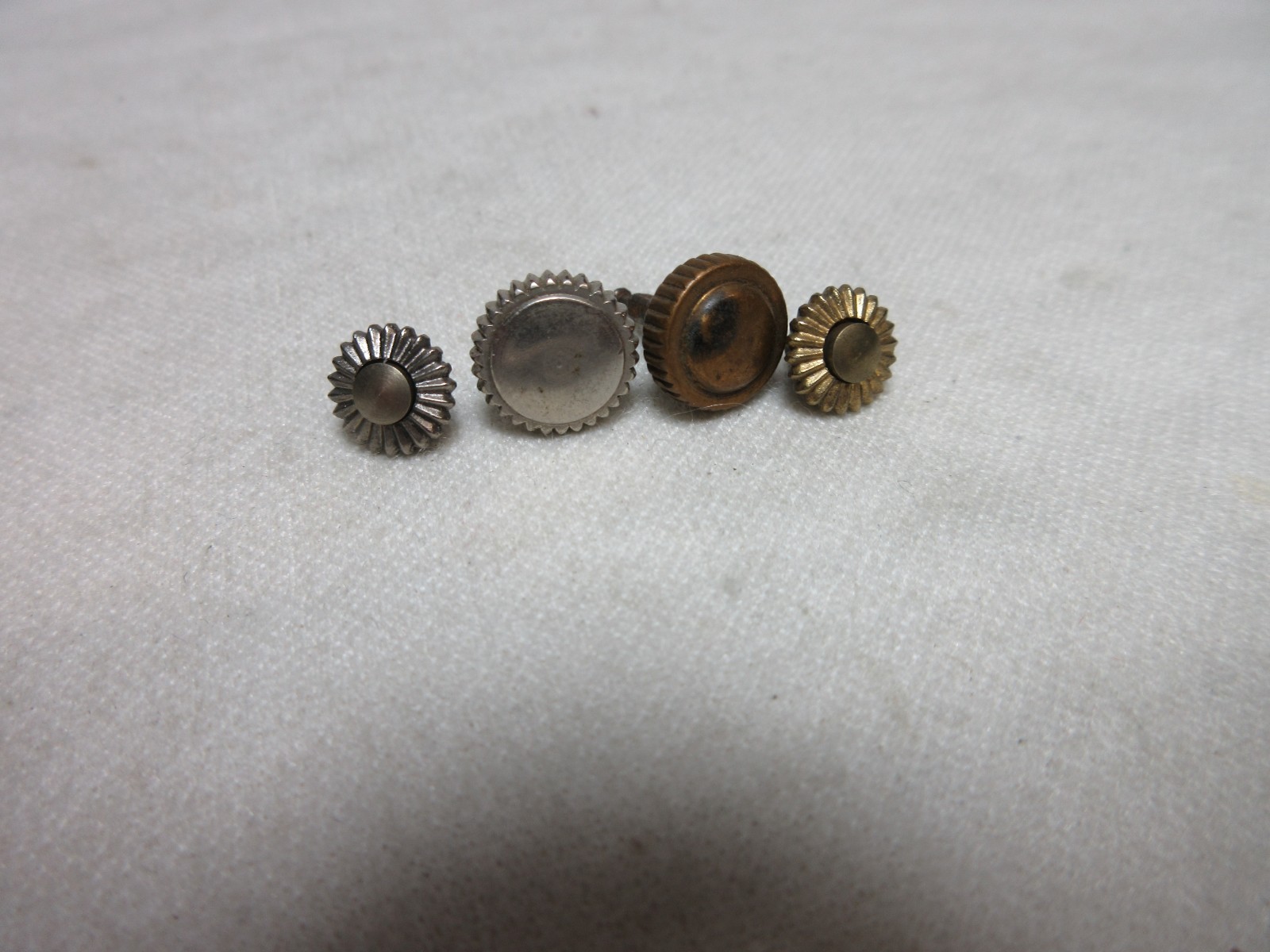 VINTAGE LOT OF POCKET WATCH CROWNS WATCHMAKERS REPLACEMENT PART #4