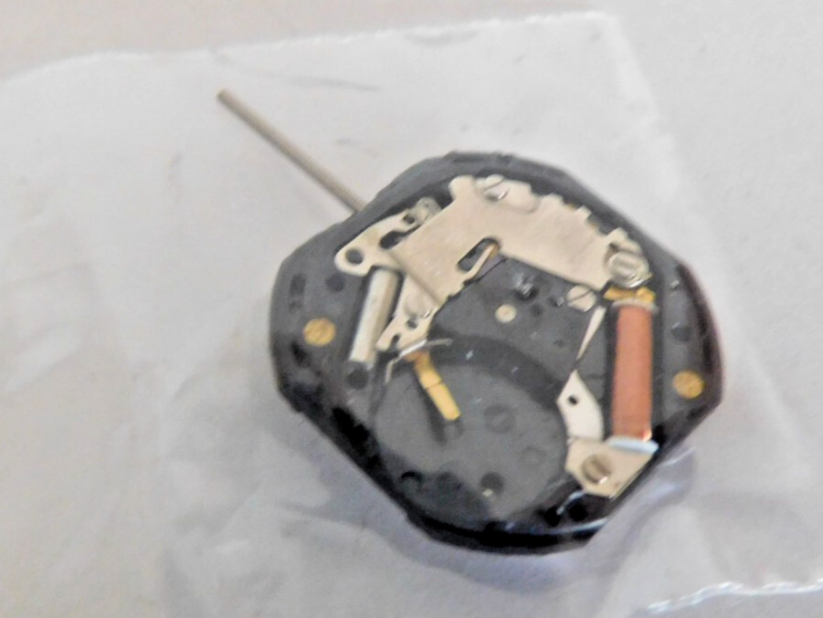 PULSAR VX3J MOVEMENT QUARTZ DAY & DATE 24 HOURS. NEW OLD STOCK. RUNNING